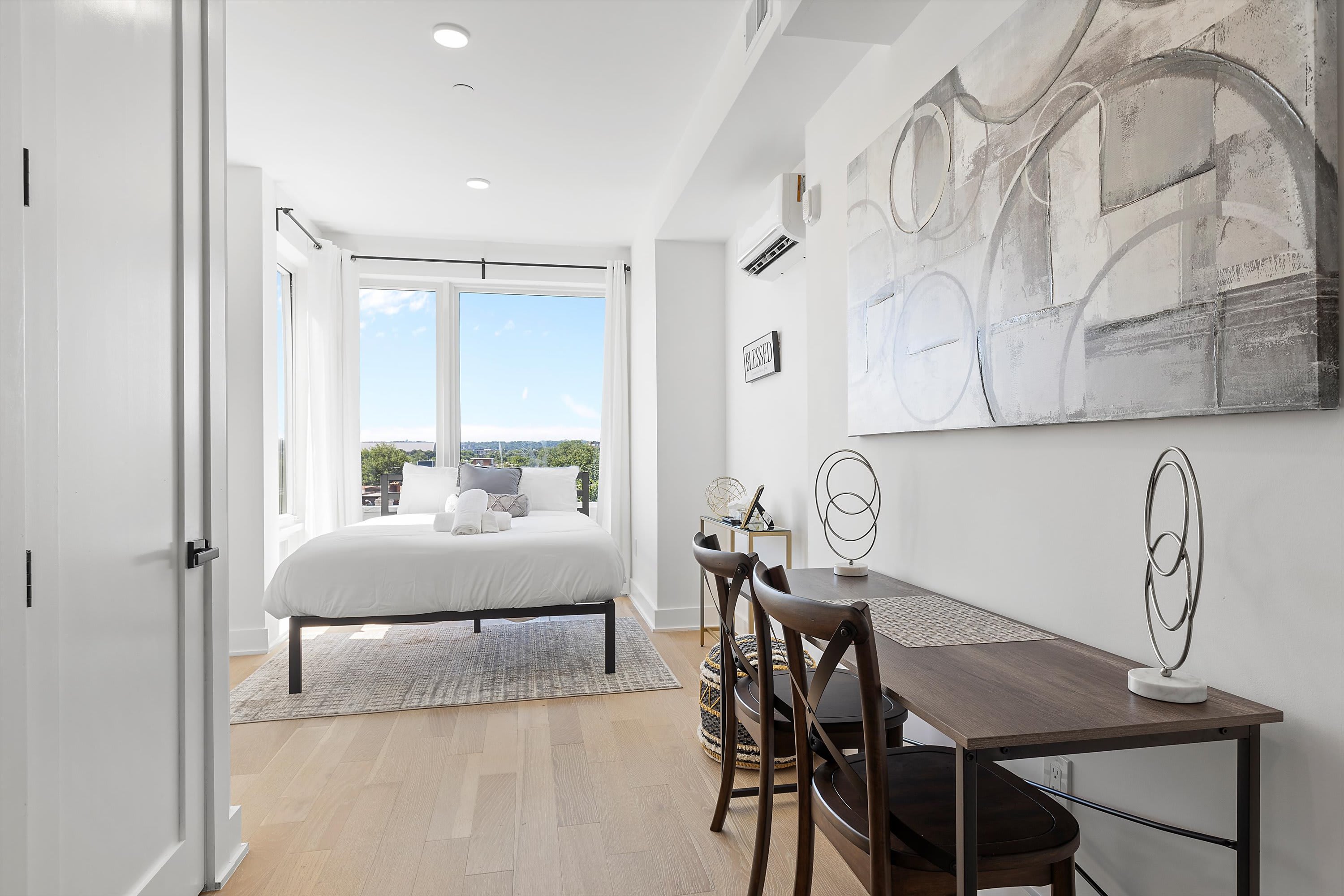 Cozy on the Corridor - Studio Suite Steps to H St — Washington, DC — vacation rental