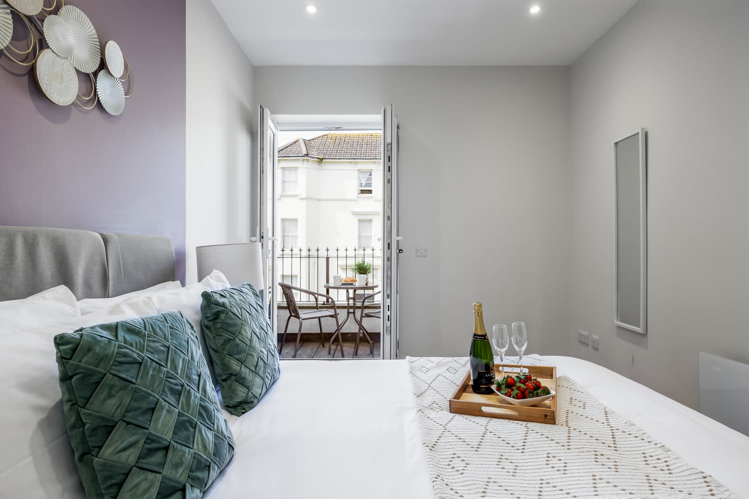 NEW! Stunning 1-bed Apt w/ Balcony & Free Parking