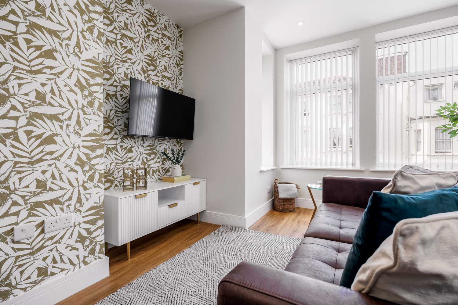 NEW! Stunning 1-bed Apt w/ Balcony & Free Parking