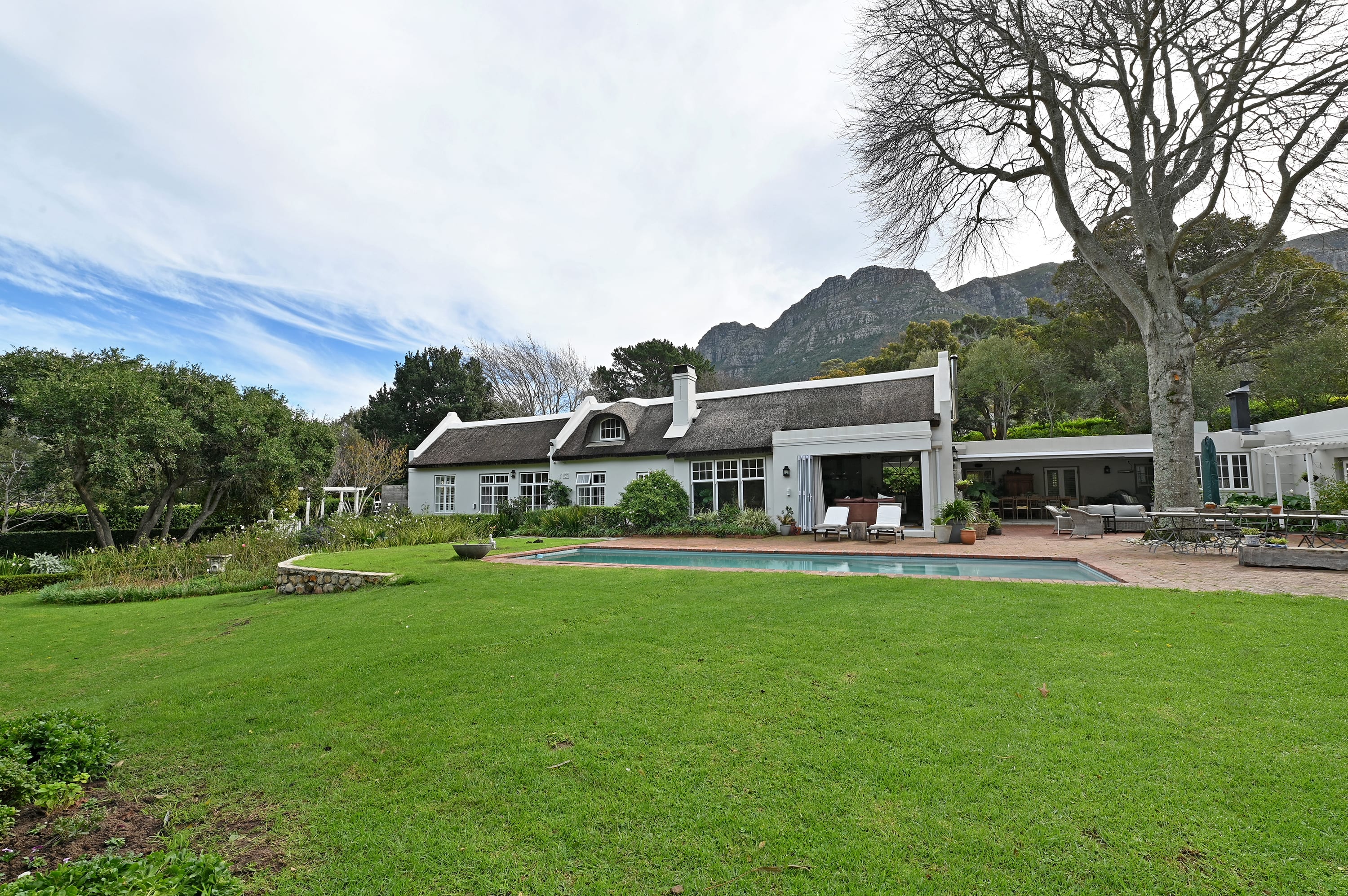 Riverlea Villa Pool River Mountain Views - Photo 1