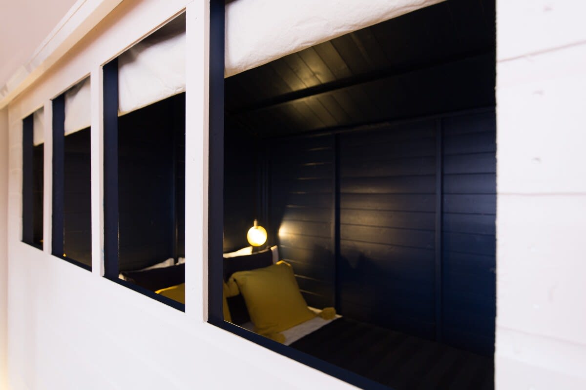 Loft w/ 100” Cinema, Premium Mattress & Hammock - Foto 24