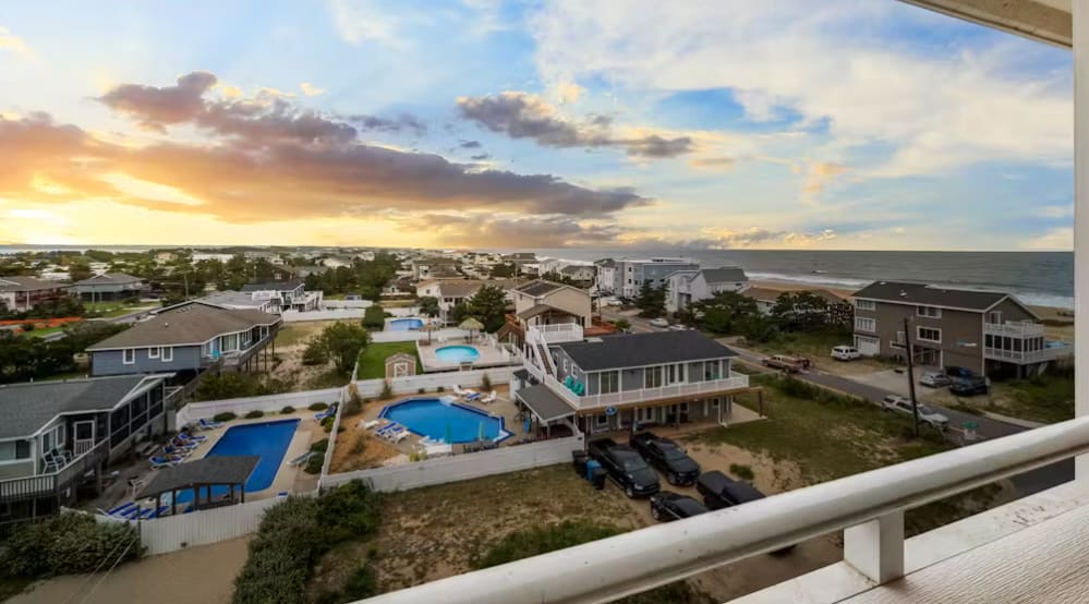 Sojourns Beach Views & Pool Family Home Sleeps 9 — Virginia Beach, VA — vacation rental