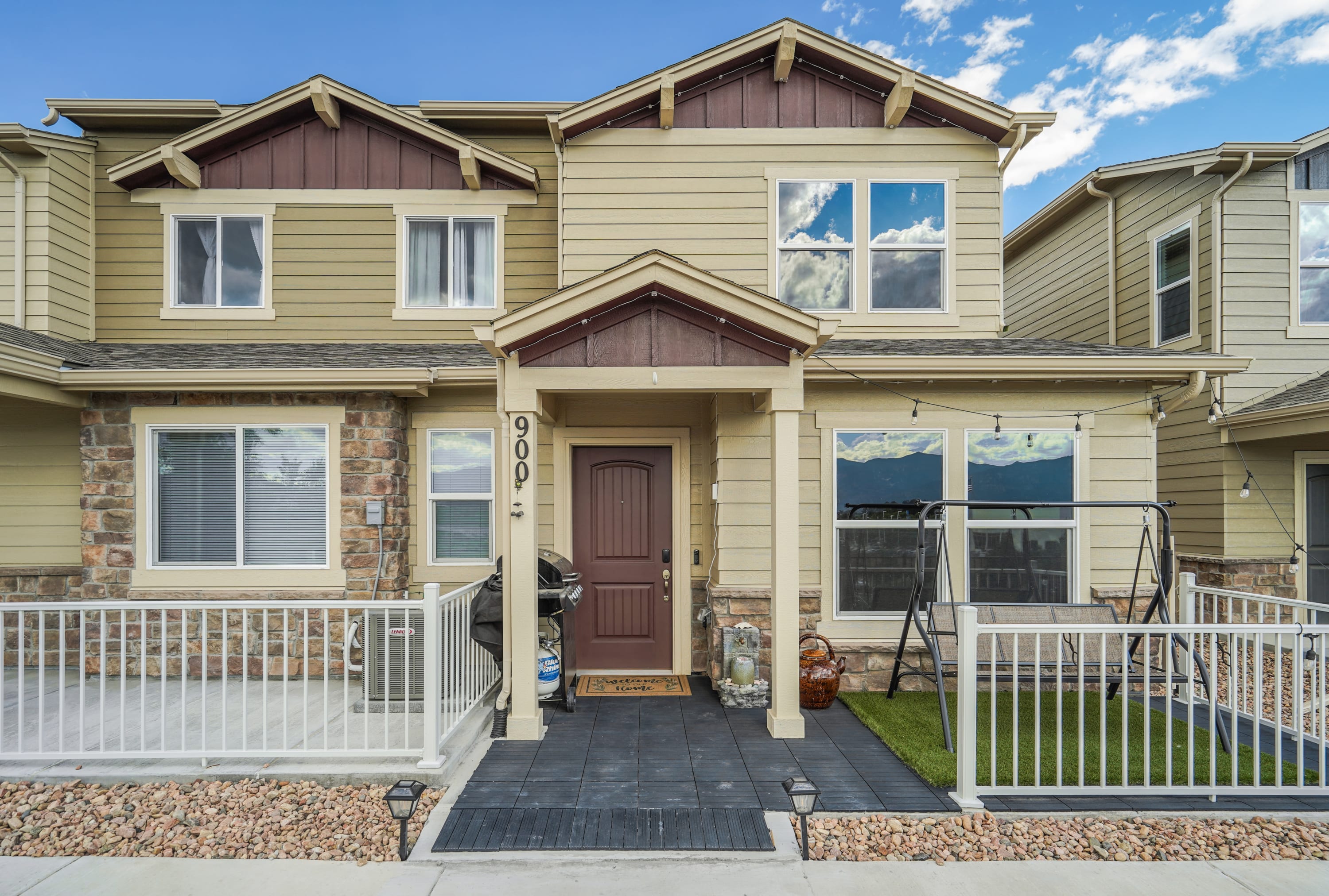 2BR w Swing bench Porch & BBQ | Garden of the Gods — Colorado Springs, CO — vacation rental