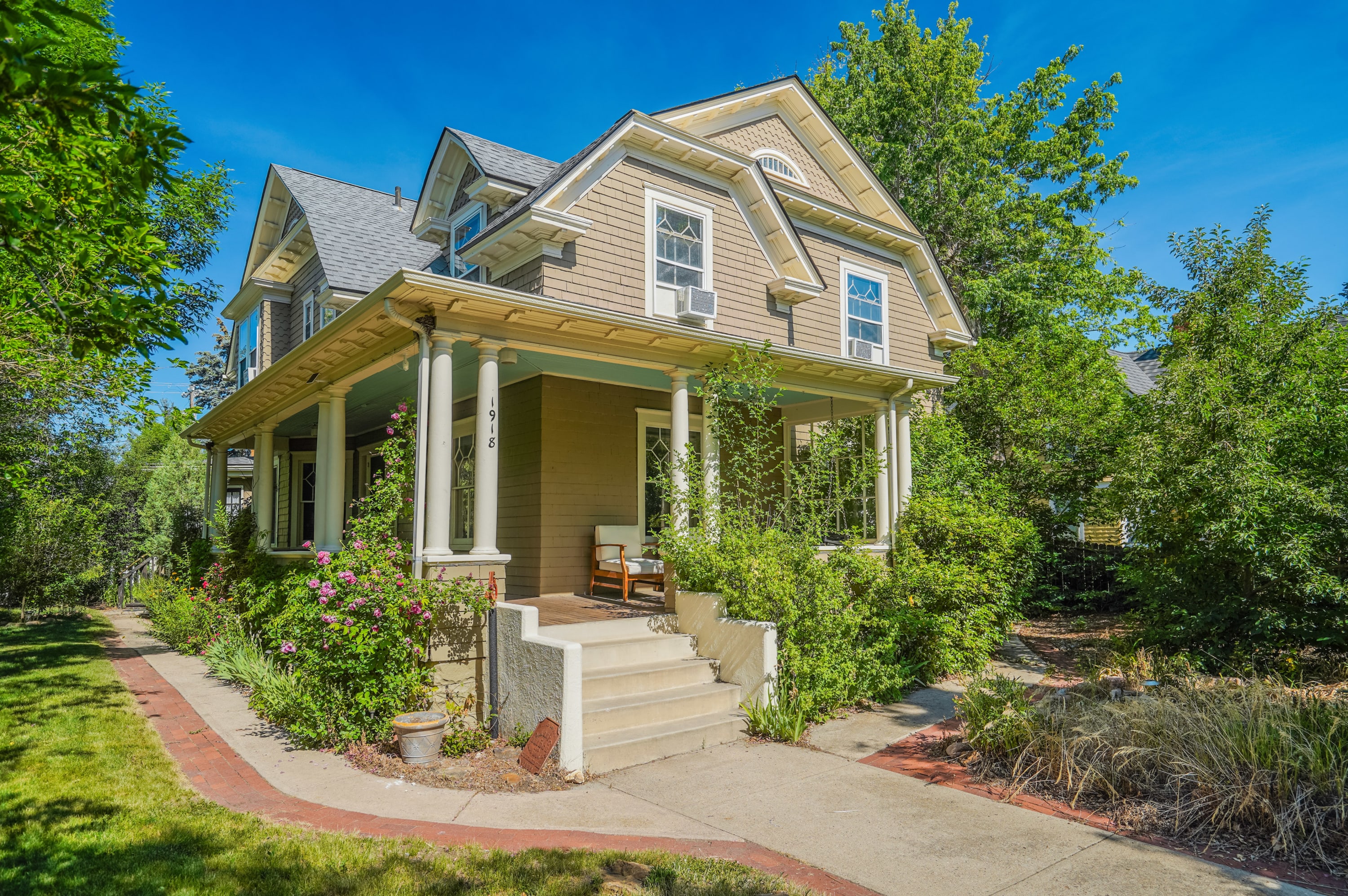 Noble Estate! Pet-Friendly w Hot Tub & Fire Pit — Colorado Springs, CO — vacation rental