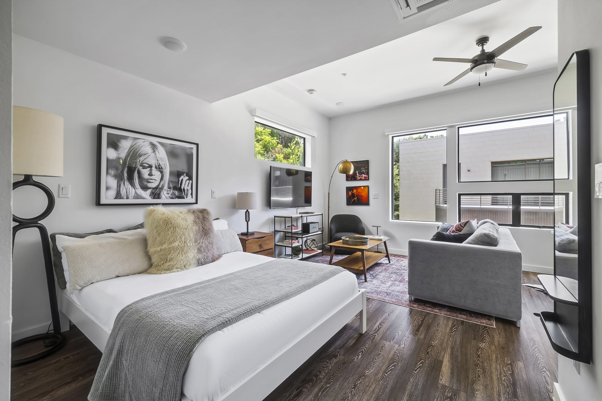 Bright Studio Near Rainey St | Mins to DT ATX  — Austin, TX — vacation rental