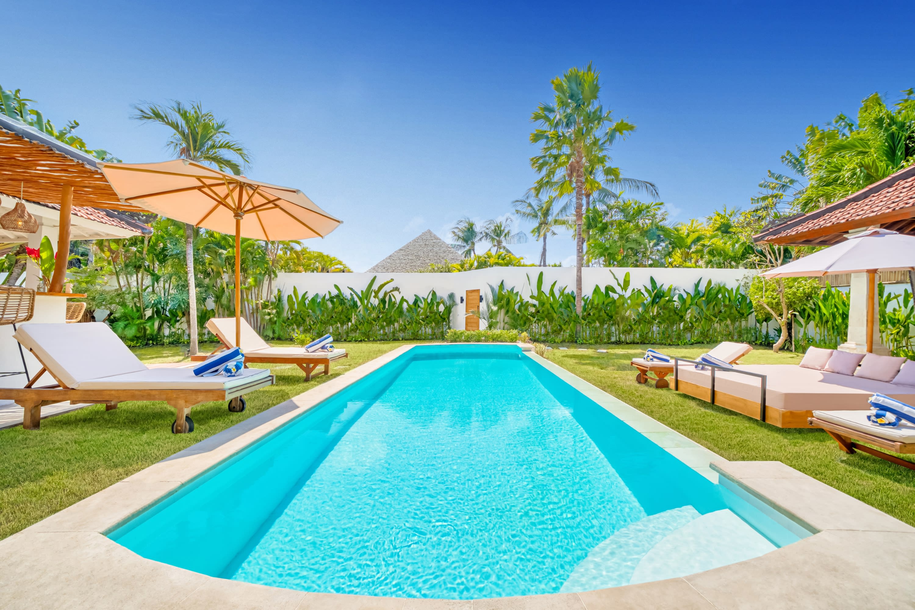 Villa Cologne - 7BDR, 2 pools, garden, near beach — Kuta, Bali — vacation rental