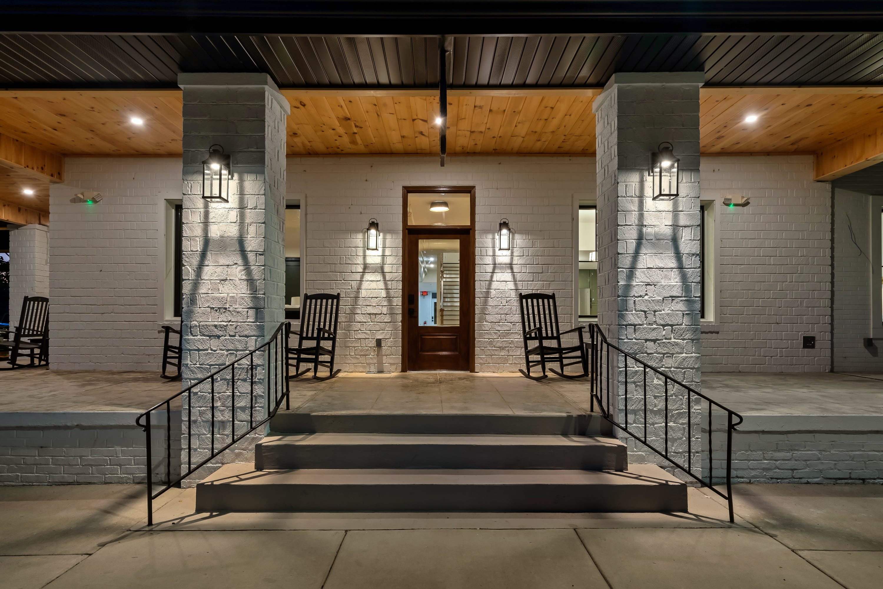 The Davis/212 Court – photo 2