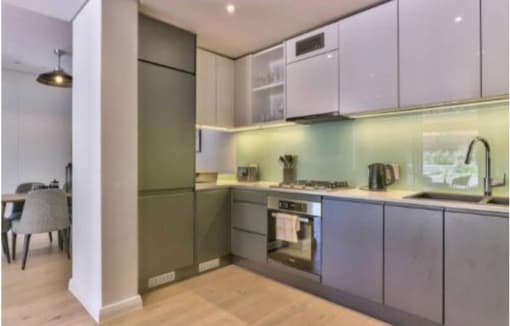 Central DeWaterkant Patio Parking Shops