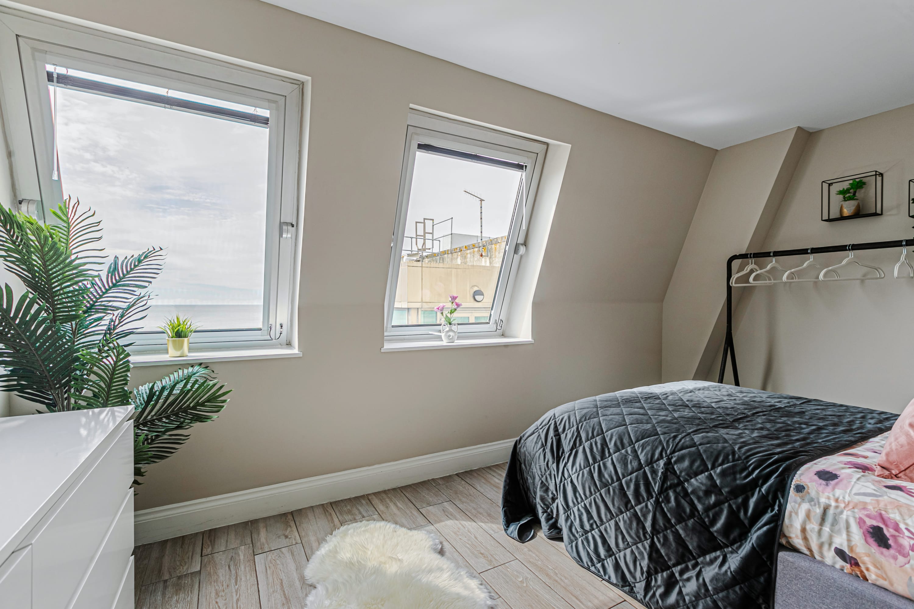 Lanes Penthouse | 2BR En-Suites + Sea View Terrace in Bartholomew Road BN1 1JS - Property image 21 - VivreStays