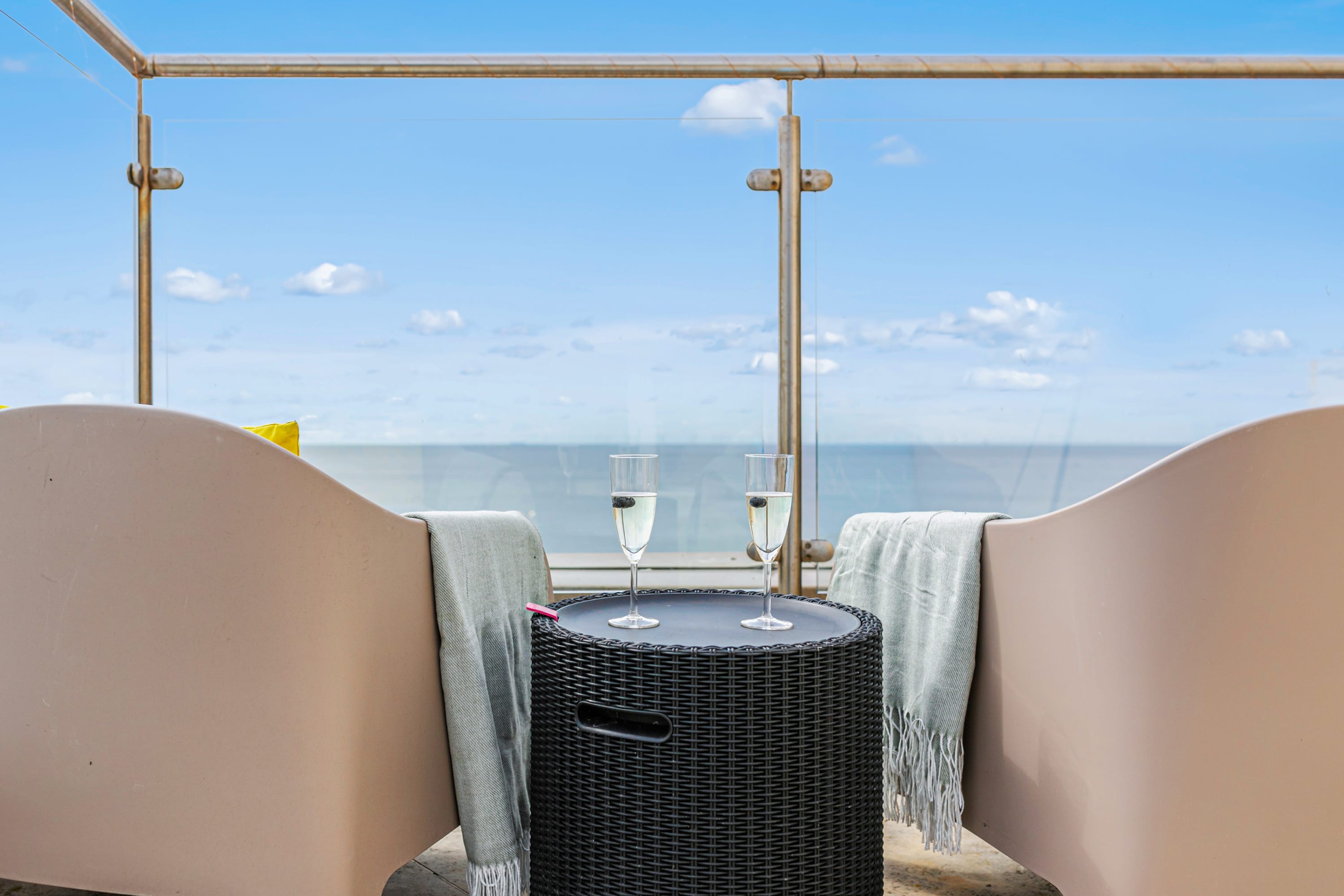 Lanes Penthouse | 2BR En-Suites + Sea View Terrace in Bartholomew Road BN1 1JS - Property image 11 - VivreStays
