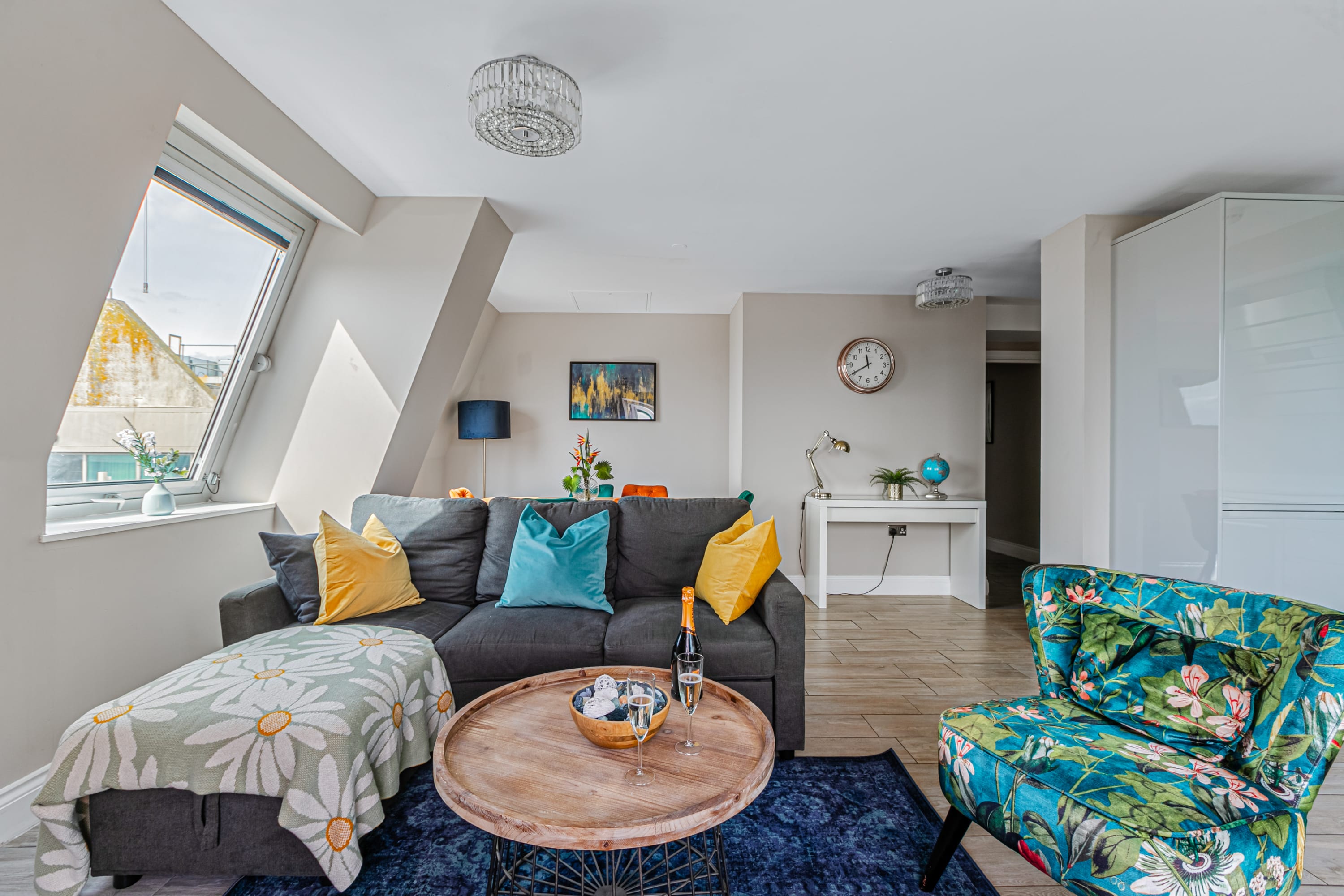 Lanes Penthouse | 2BR En-Suites + Sea View Terrace in Bartholomew Road BN1 1JS - Property image 2 - VivreStays