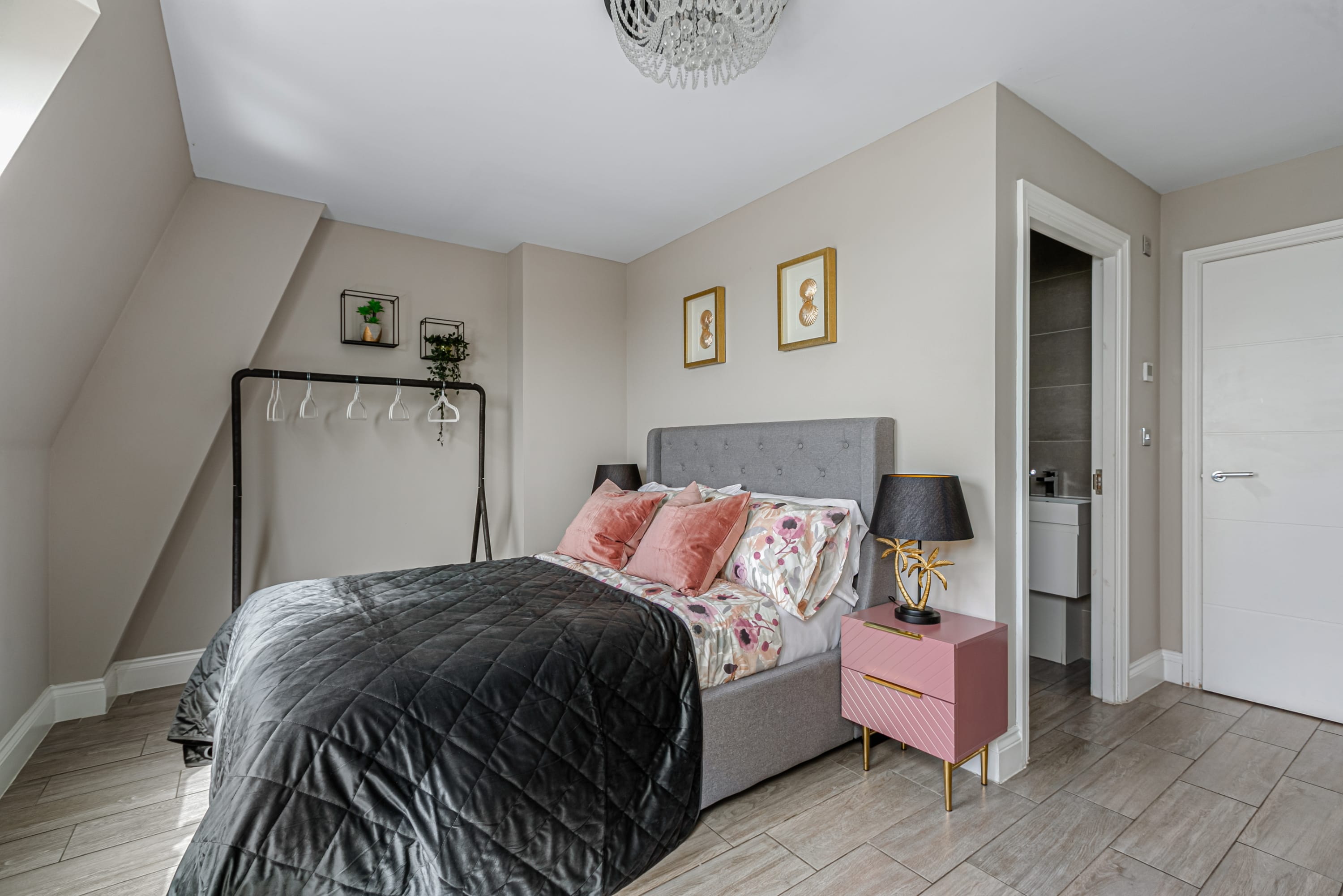 Lanes Penthouse | 2BR En-Suites + Sea View Terrace in Bartholomew Road BN1 1JS - Property image 17 - VivreStays