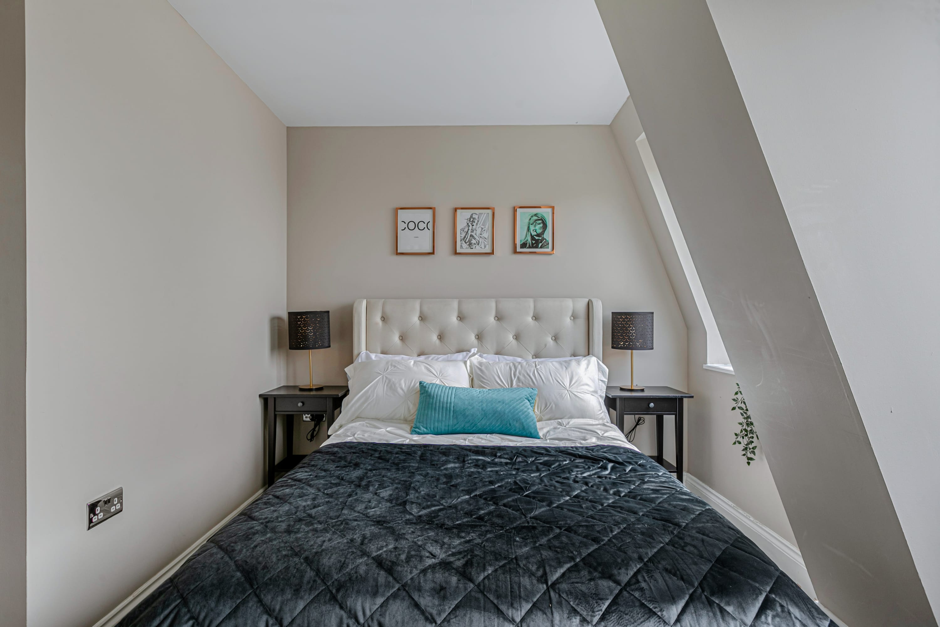 Lanes Penthouse | 2BR En-Suites + Sea View Terrace in Bartholomew Road BN1 1JS - Property image 13 - VivreStays