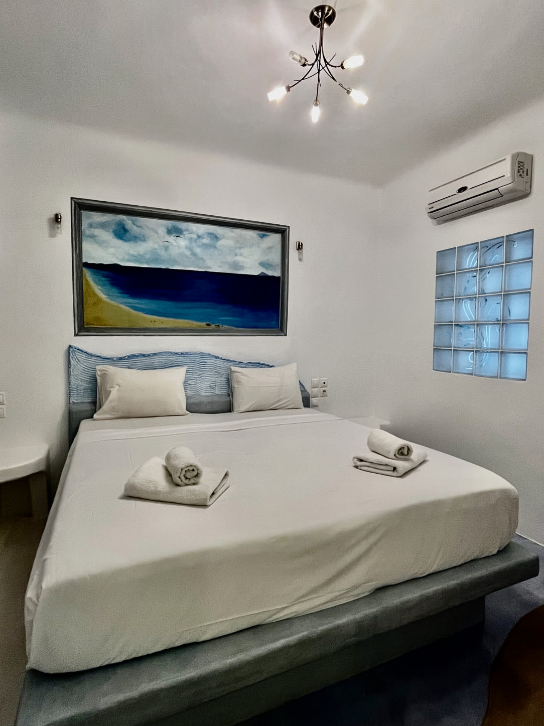 Panormos Beach Escape Dreamy Coastal Villa in Mykonos — photo 2