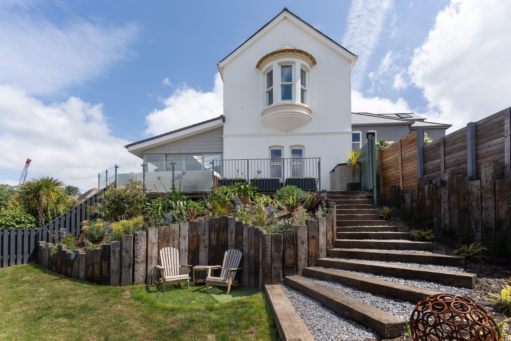 Spacious House nr Castle Beach, Parking & Sauna — Cornwall, England — vacation rental
