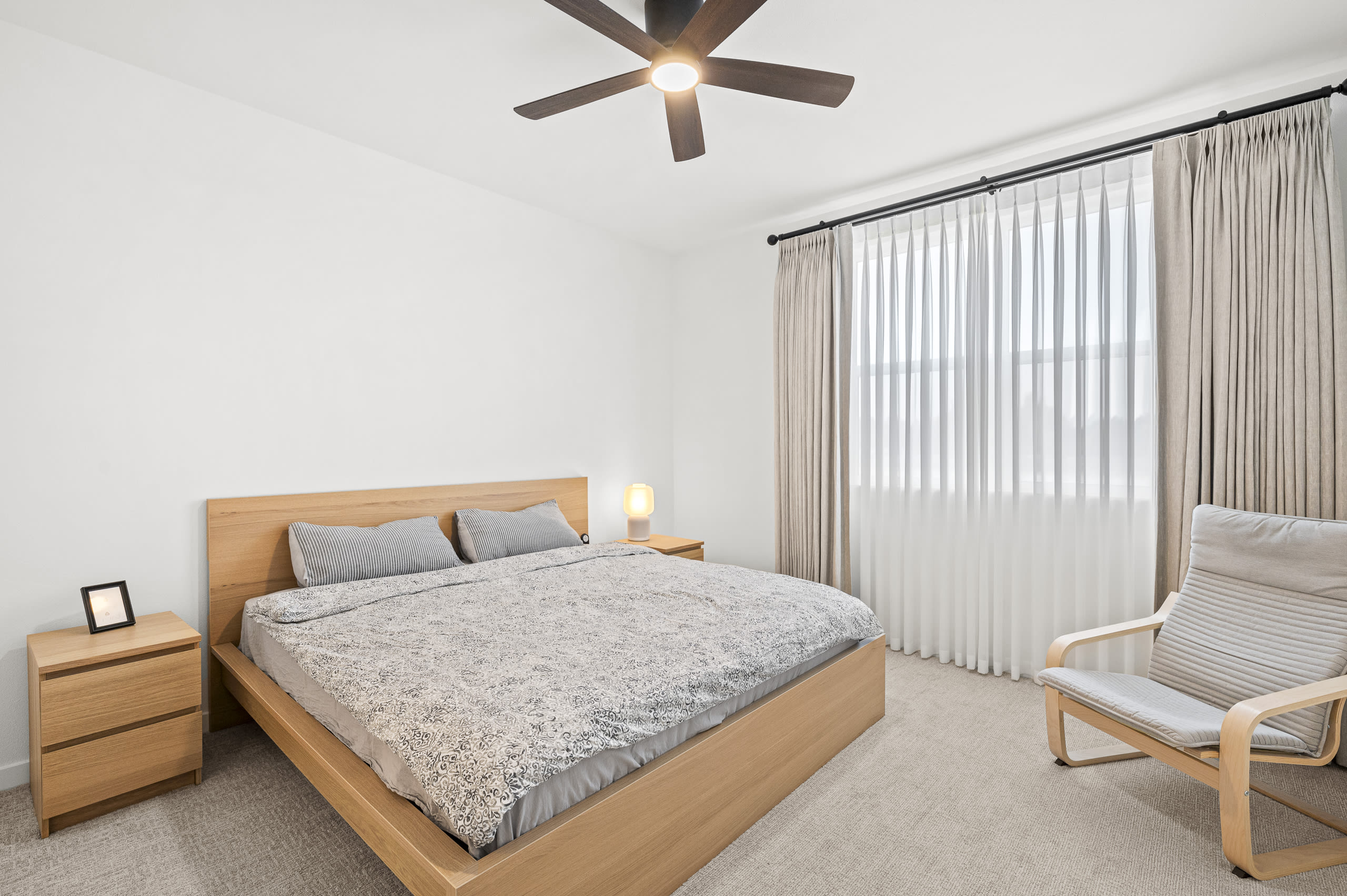 Ontario 2 BR Furnished Home photo 3