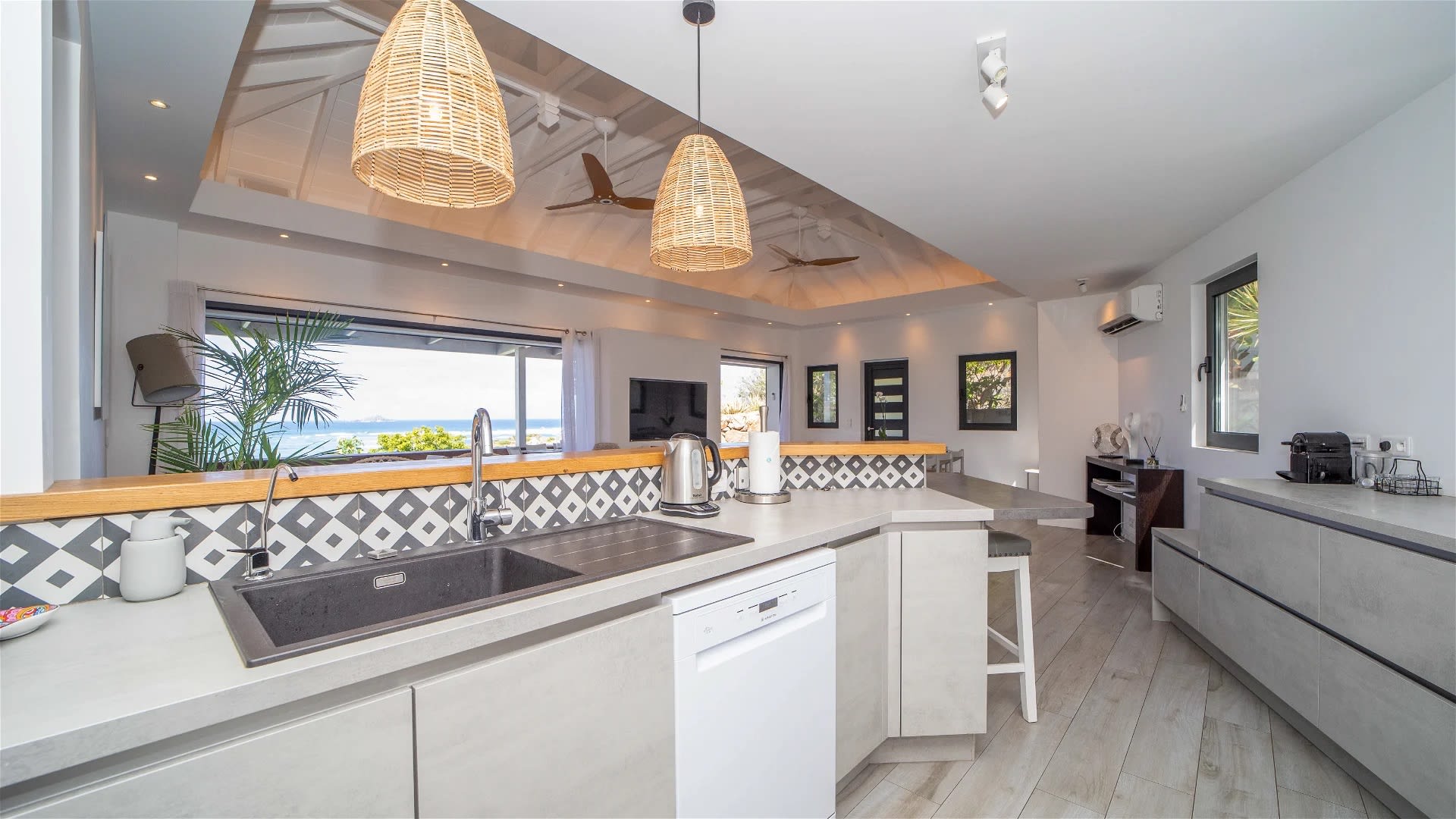 Romantic Holiday Rental Villa In St. Barths 4