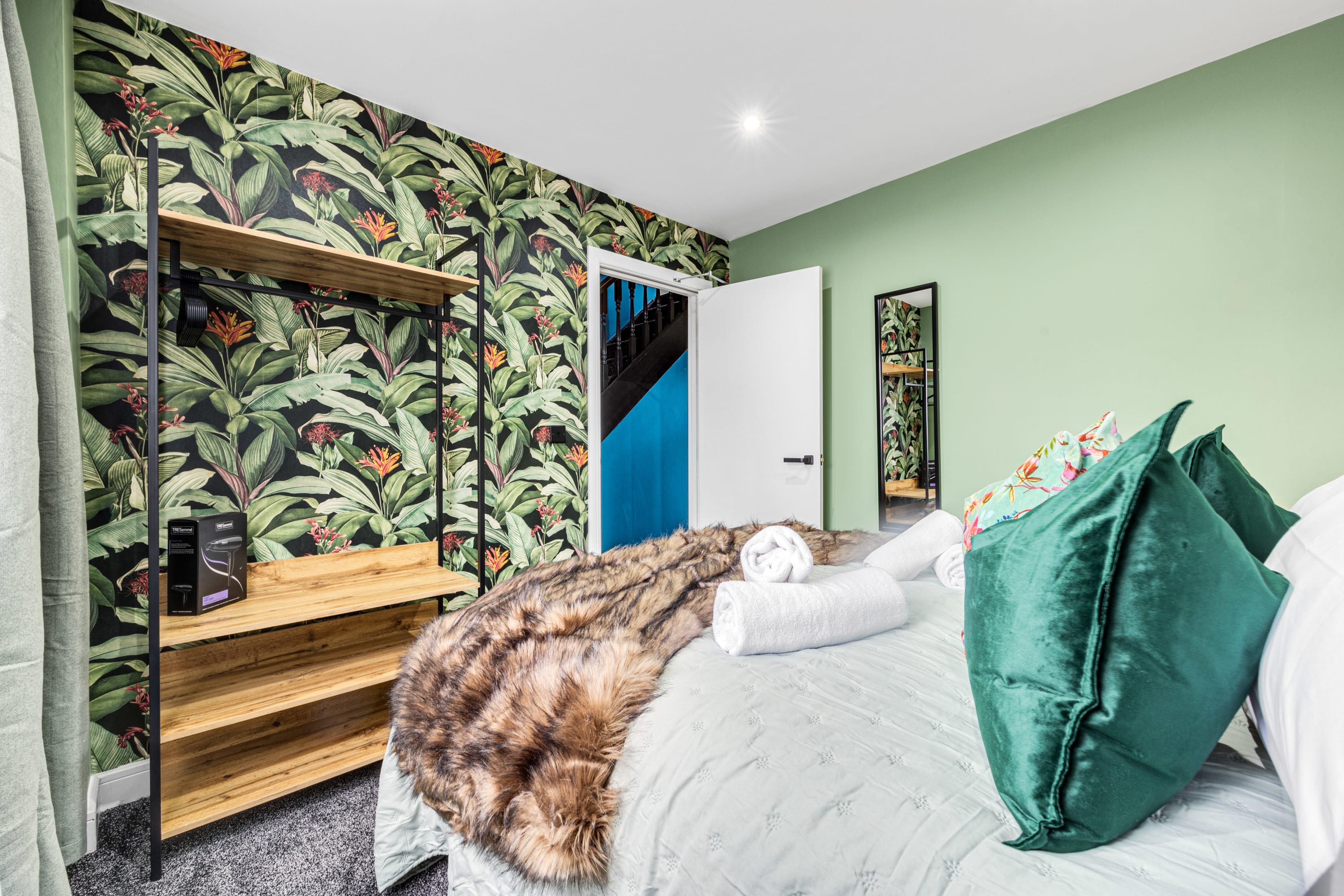 Amazonian Luxury Family Home MCR City Centre+Park in Shilford Drive 10 M4 4JG - Property image 21 - VivreStays