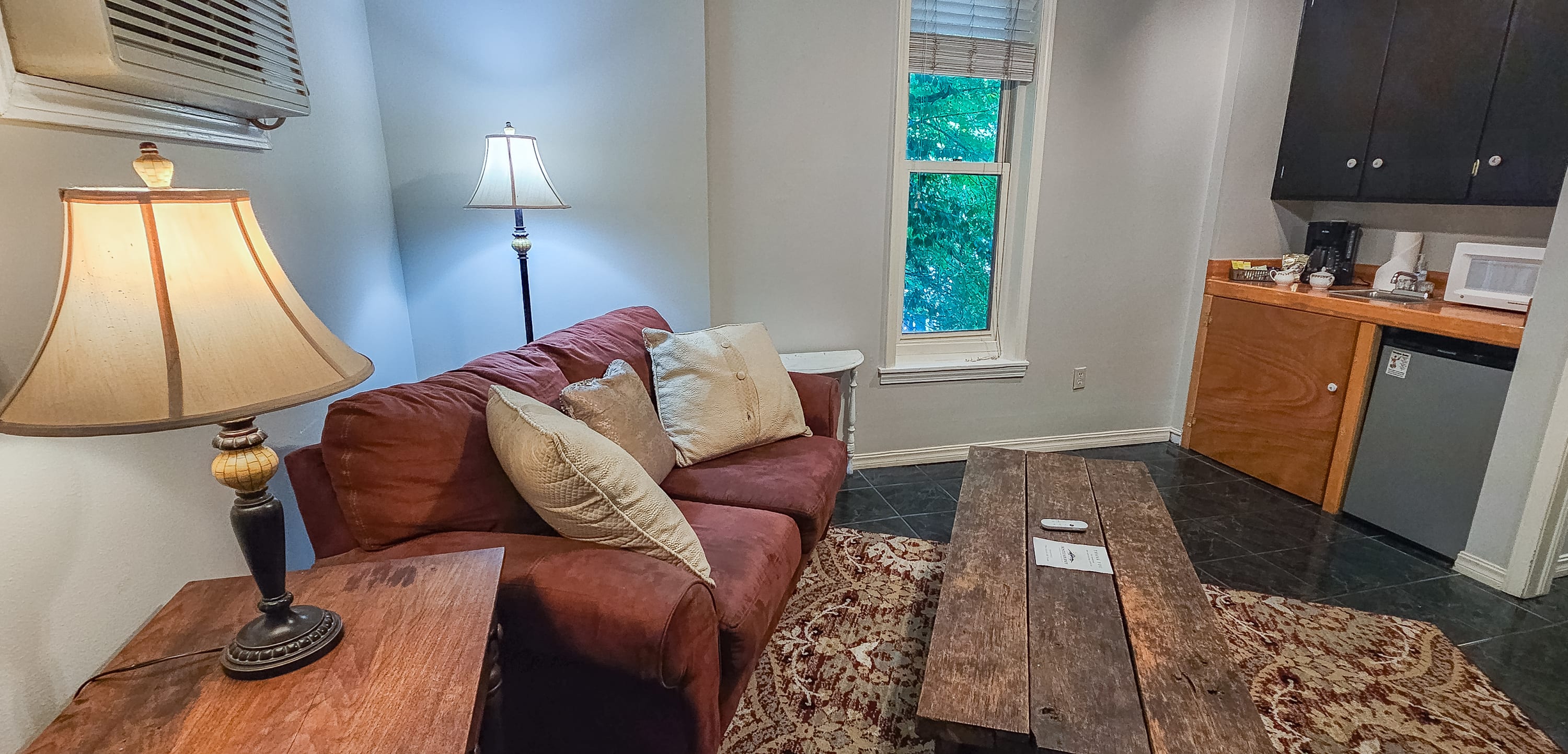 Heart of Historic Downtown, Private Patio, Parking — Eureka Springs, AR — vacation rental