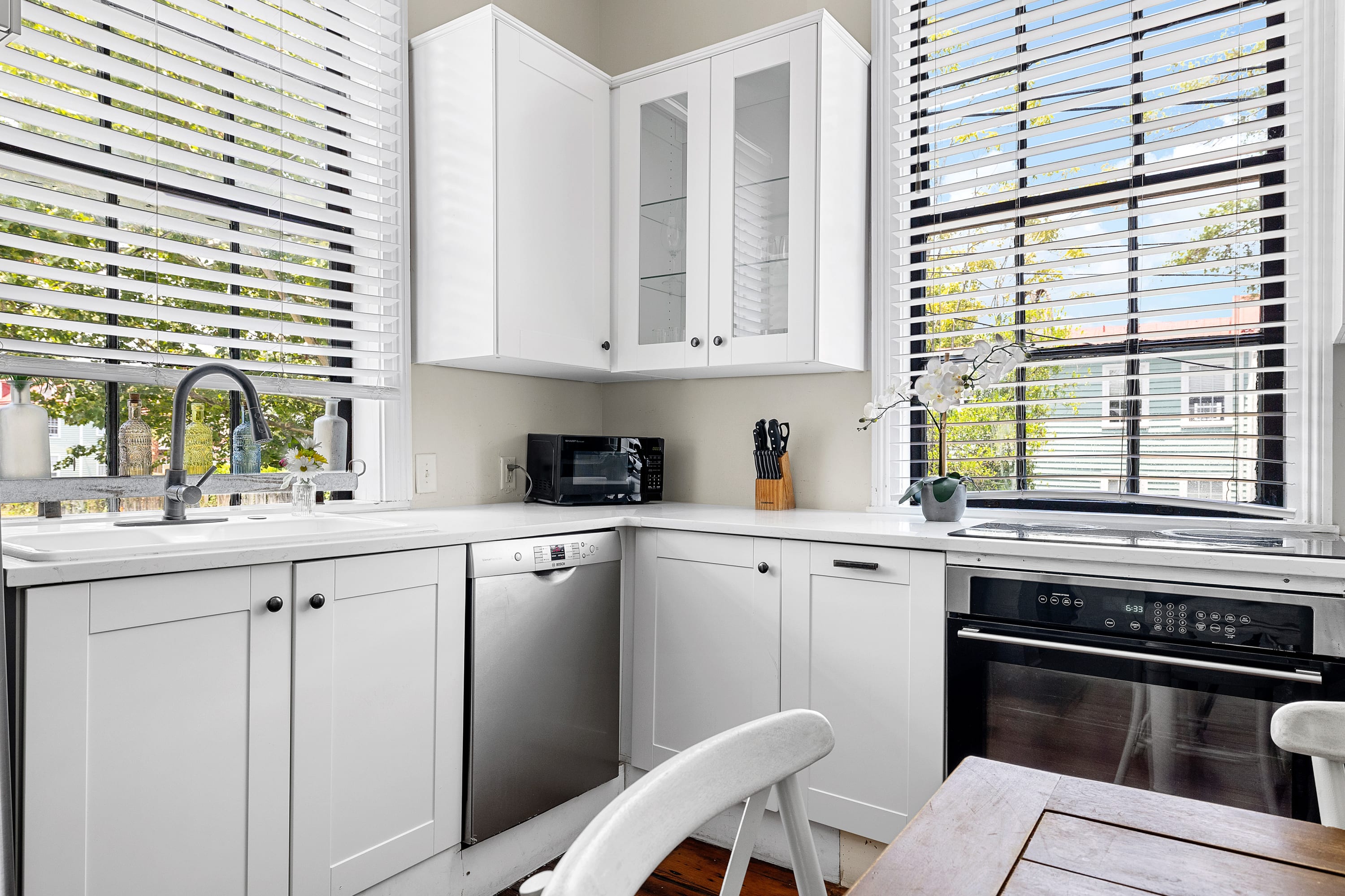 Fully equipped kitchen with everything you need to cook a meal