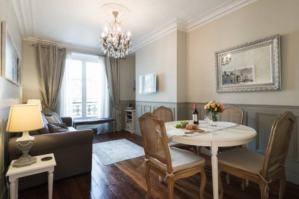 Le Triomphe Elysees - minutes to Arc de Triomphe — Paris - 17th Arrondissement, Île-de-France — vacation rental