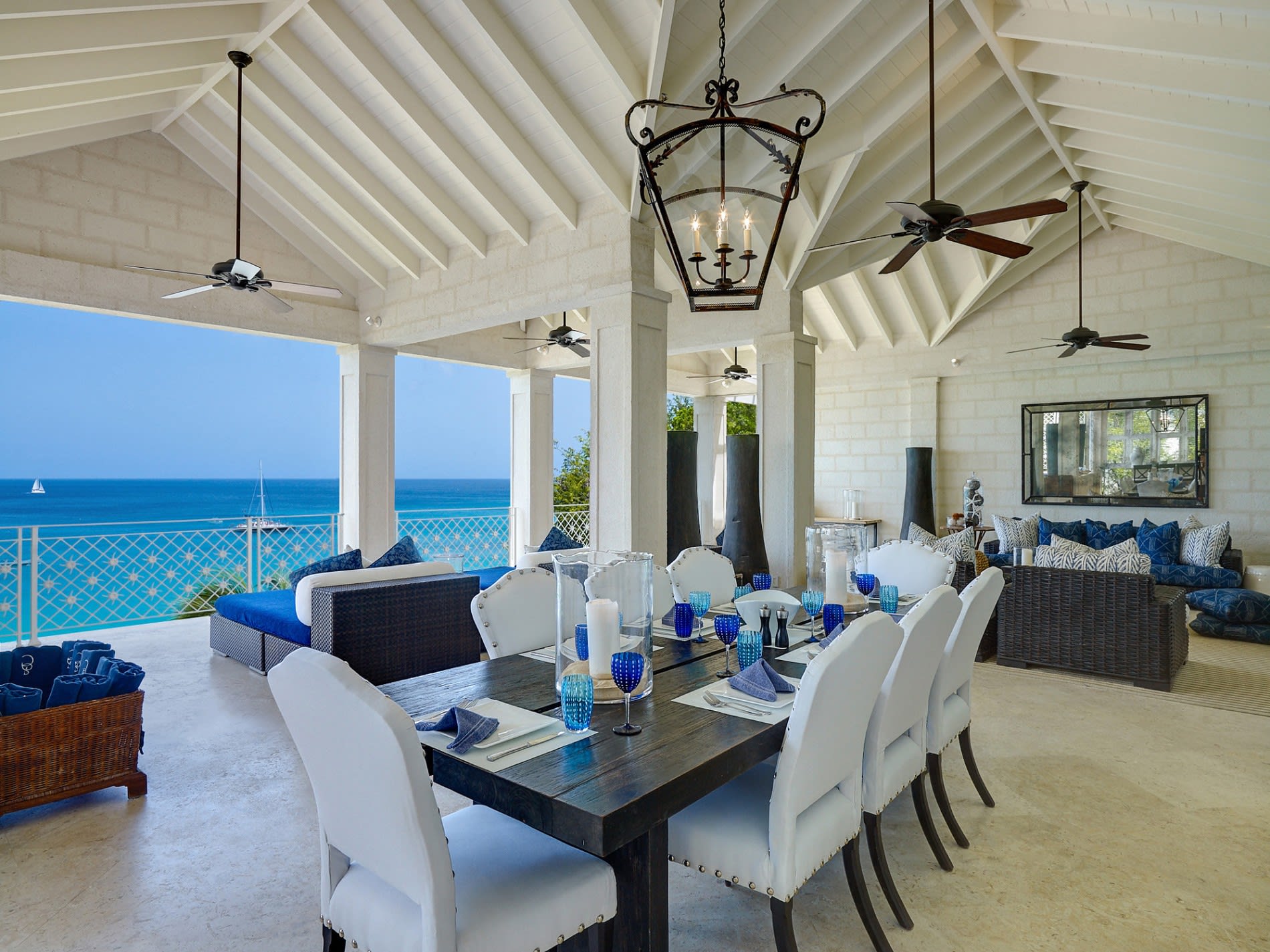 Smugglers Cove Penthouse | Ultra-Luxury Beachfront Living on Paynes Bay
