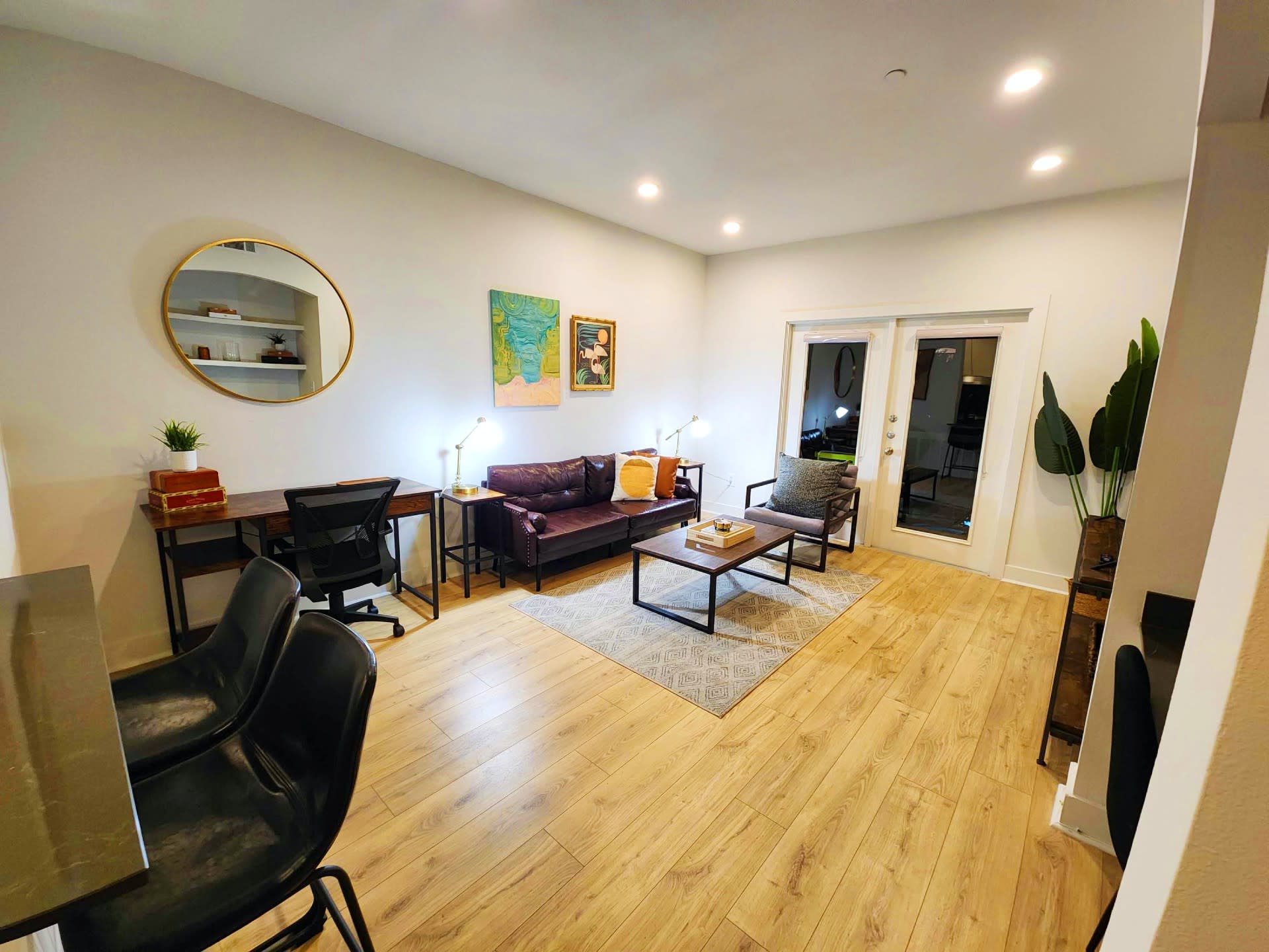 Montrose Spring - Stylish 1 BR in Houston 3