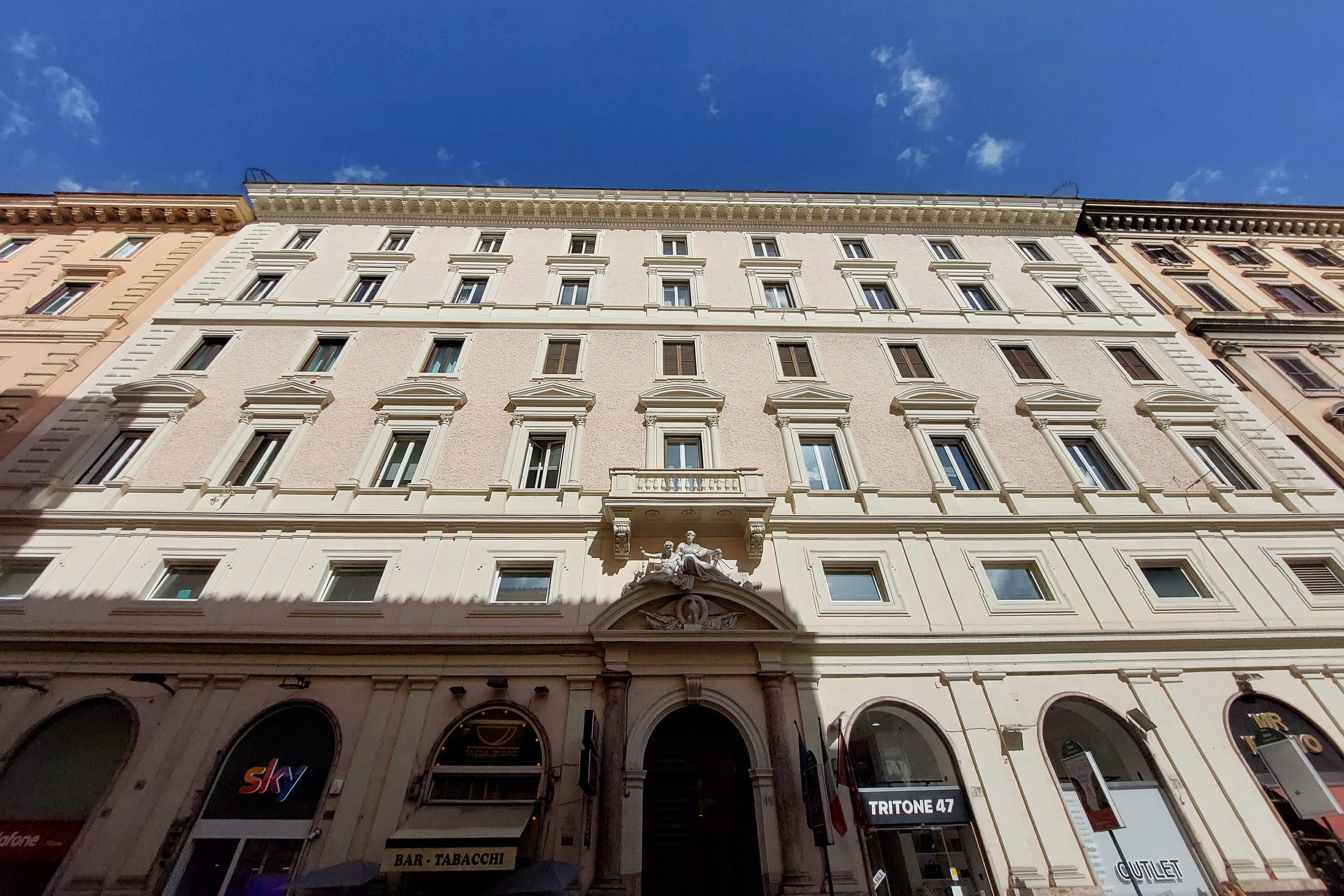 Tritone apartment - Image 29