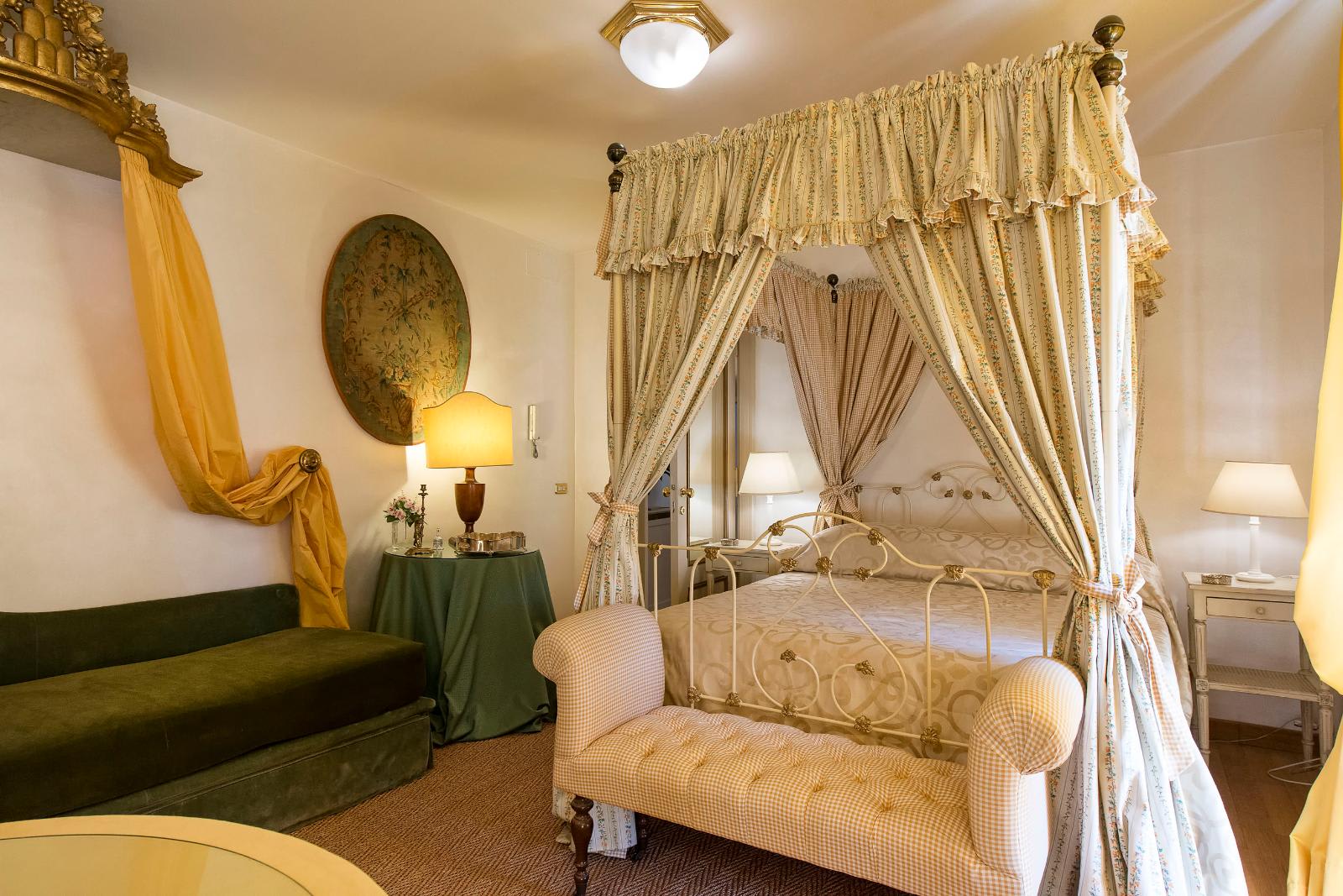 Palazzo Baroque - Image 33