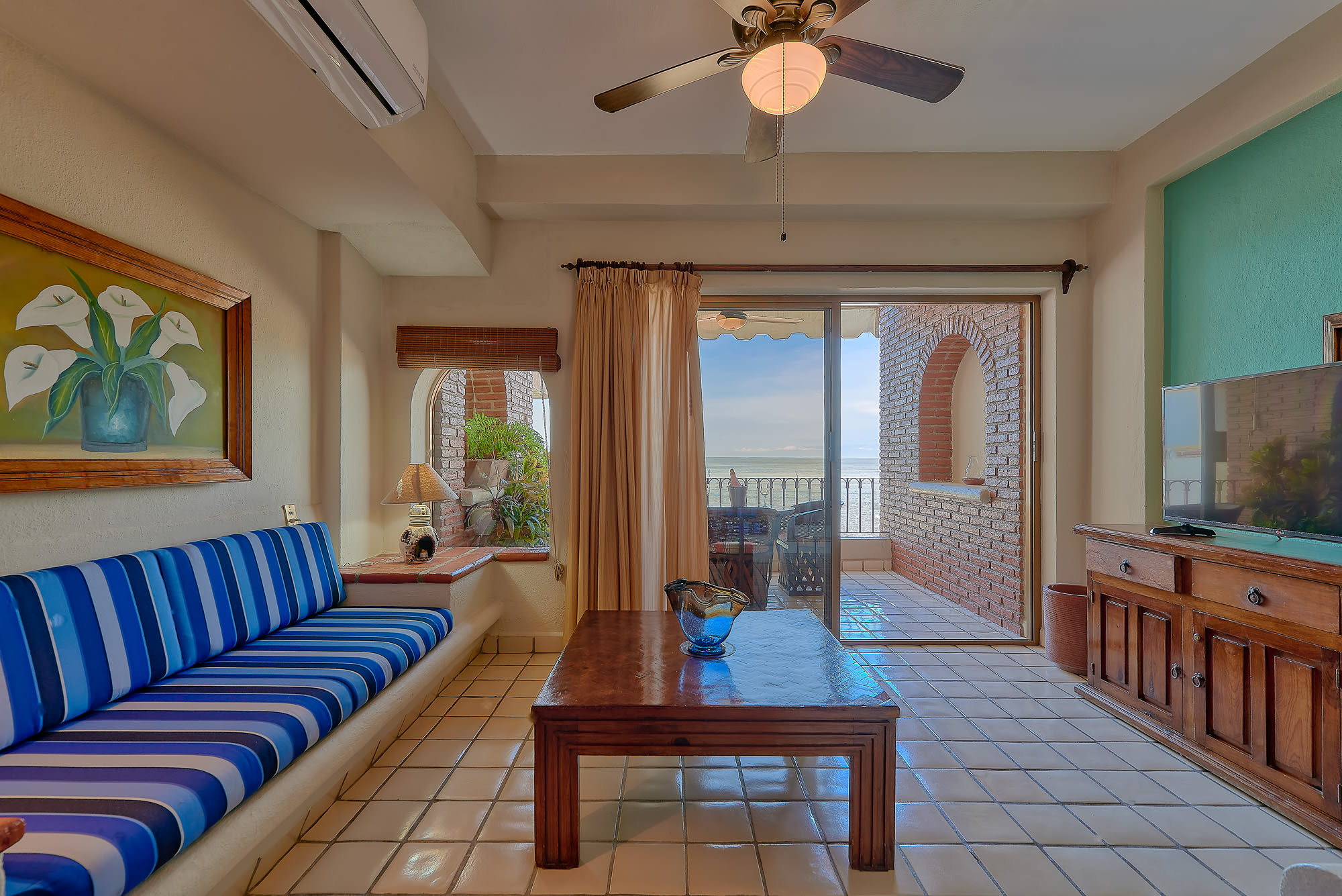Incredible Casa de Carole