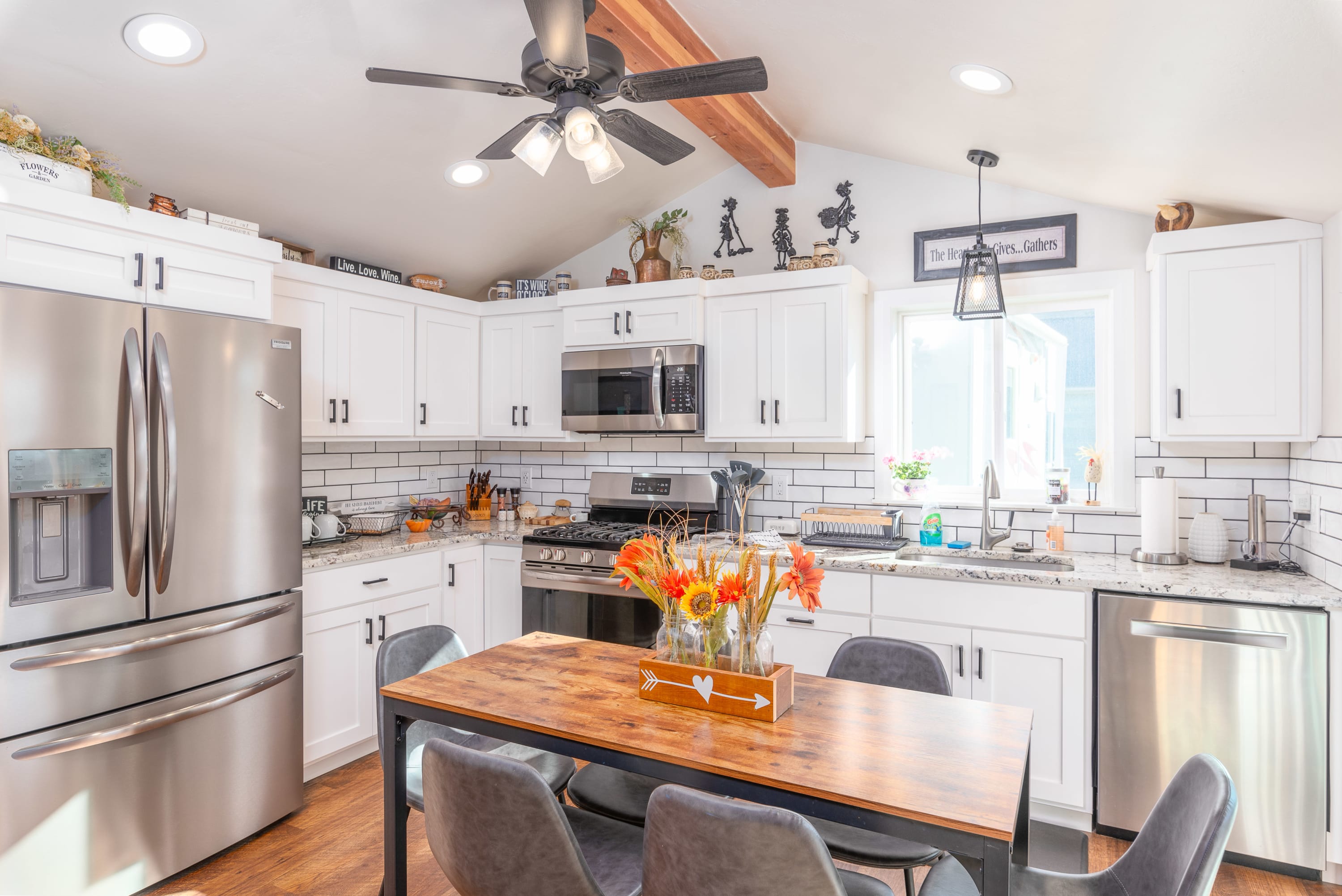 charming 2-bedroom pioneer home near brian head ski resort and national parks in parowan, utah — Parowan, UT — vacation rental