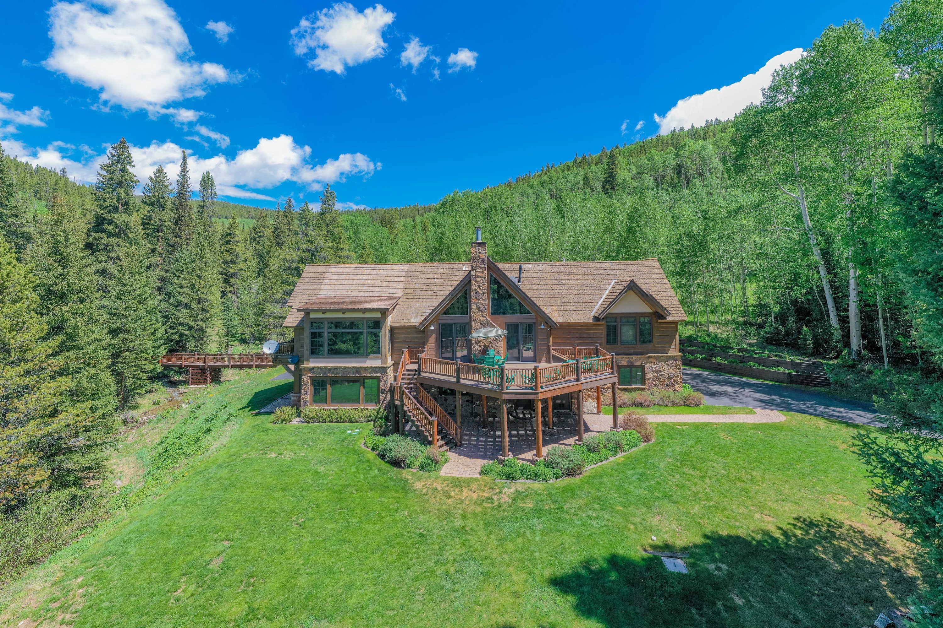 The Sunflower-Secluded luxury,hot tub,minutes to town — Skyland & Surrounding Areas, CO — vacation rental