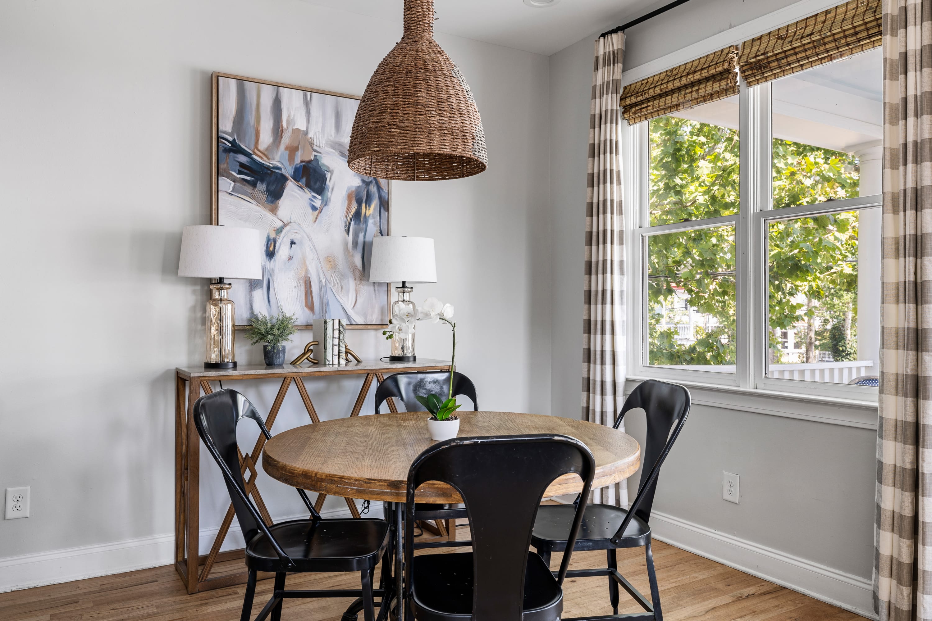 Spacious well-equipped kitchen with seating for seven!