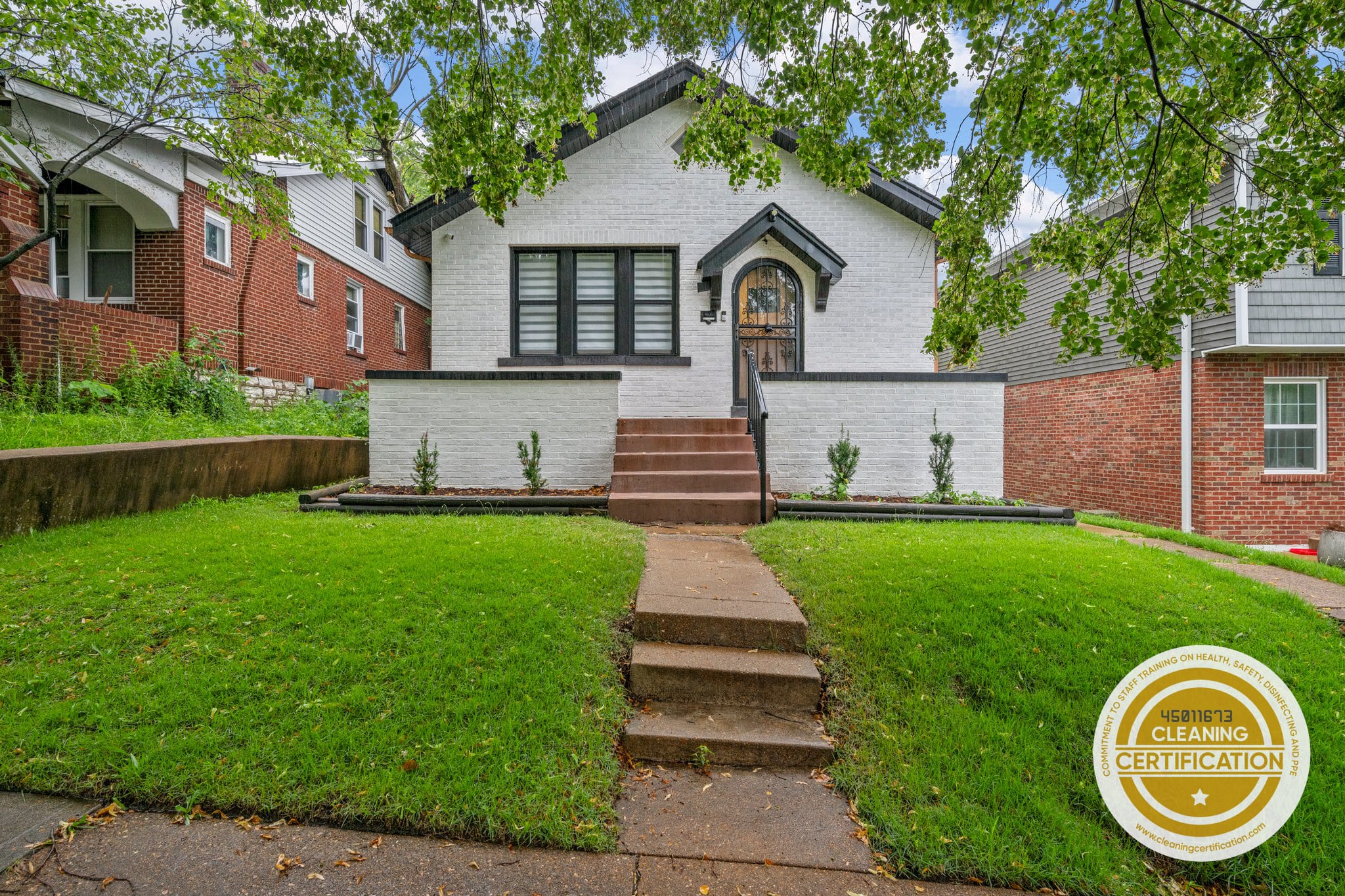 Charming home in St Louis ABODEbucks — St. Louis, MO — vacation rental