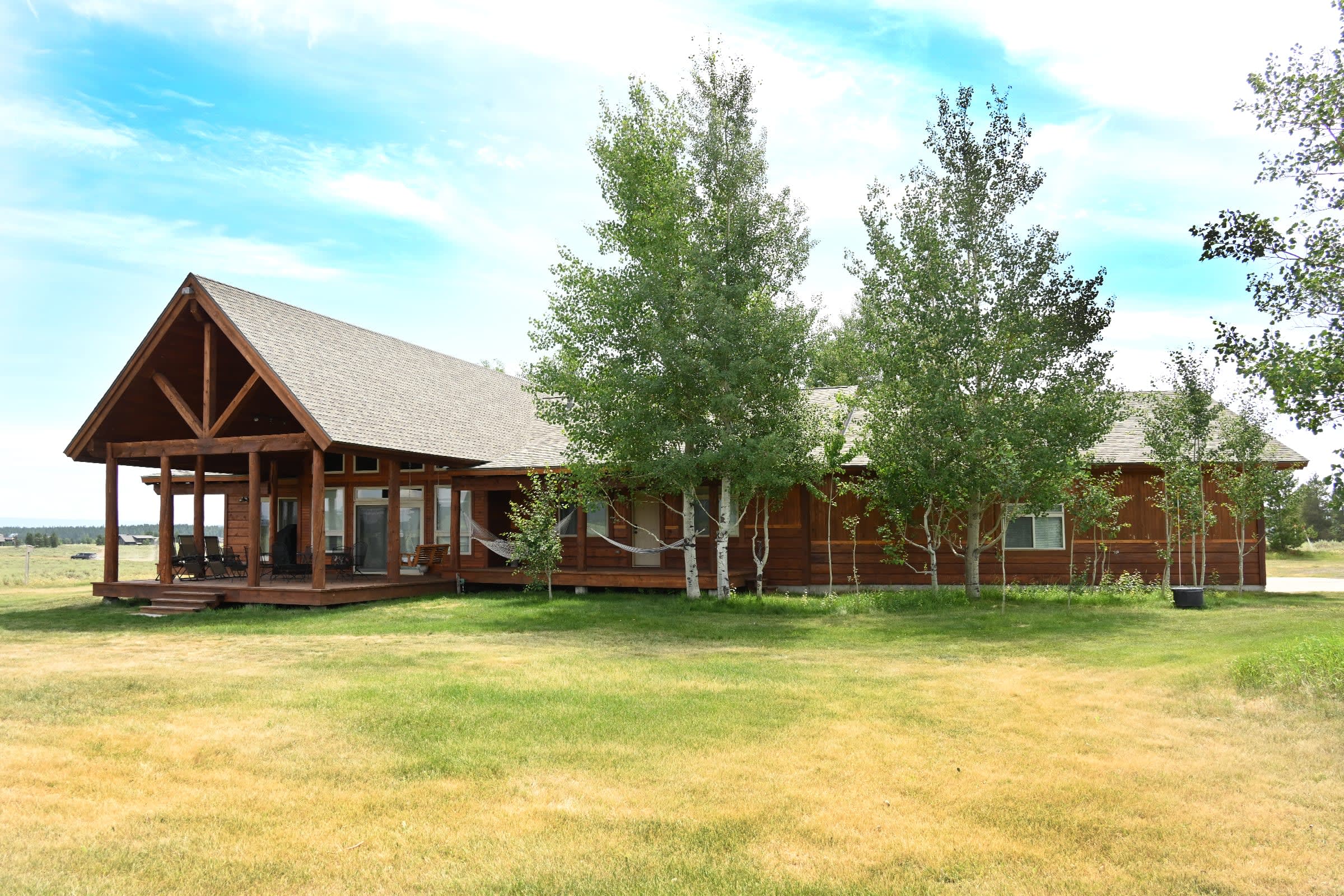 *New Listing* | Sleeps 10 | Close to Yellowstone — Island Park, ID — vacation rental