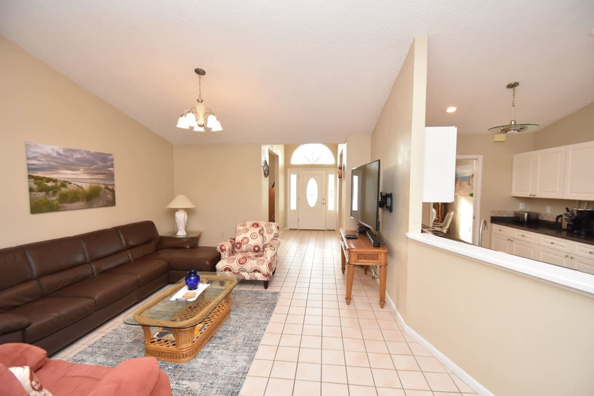 Cozy Family Pool Home in Palm Coast 3