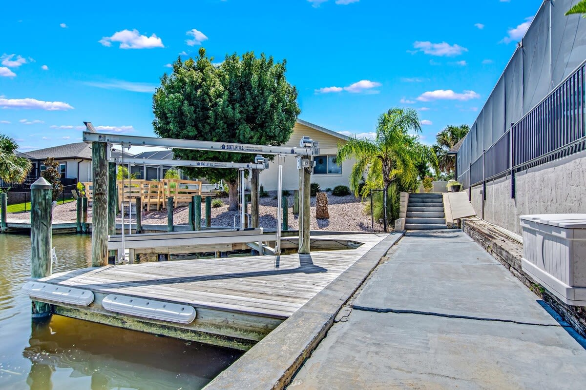 Private Corner Oasis with Heated Saltwater Pool 5