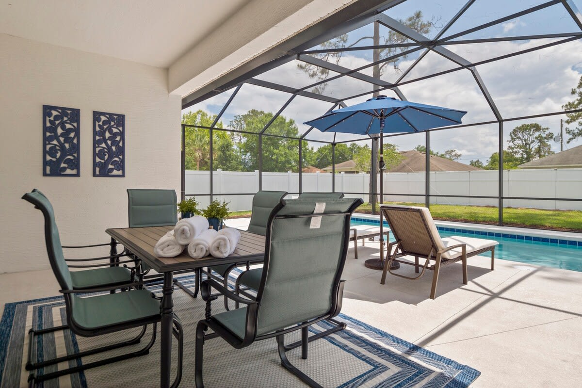 Renovated Pool home with Game room and Bicycles 5