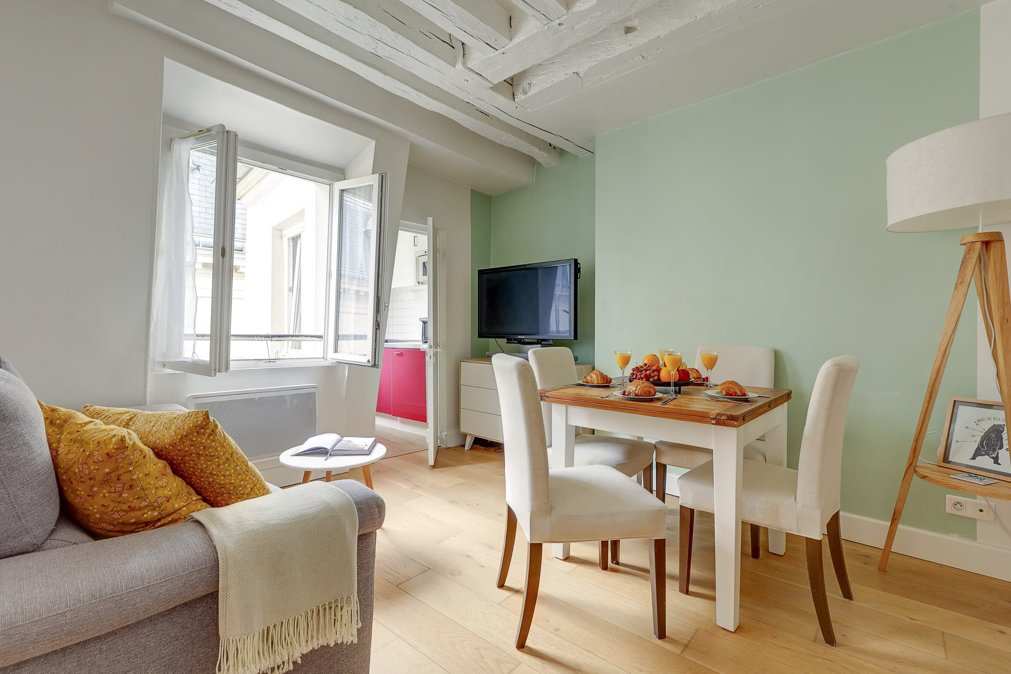 Cozy 1BR Near Louvre - the Heart of Paris - Photo 1