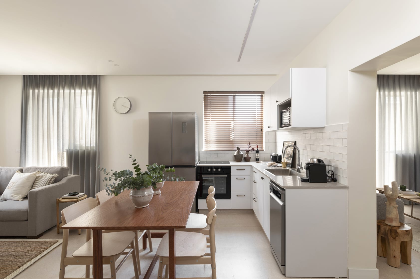 The J Luxury Apartments - Two Bedroom Apartment With Balcony By LOCALZ — Jerusalem, Jerusalem District — vacation rental