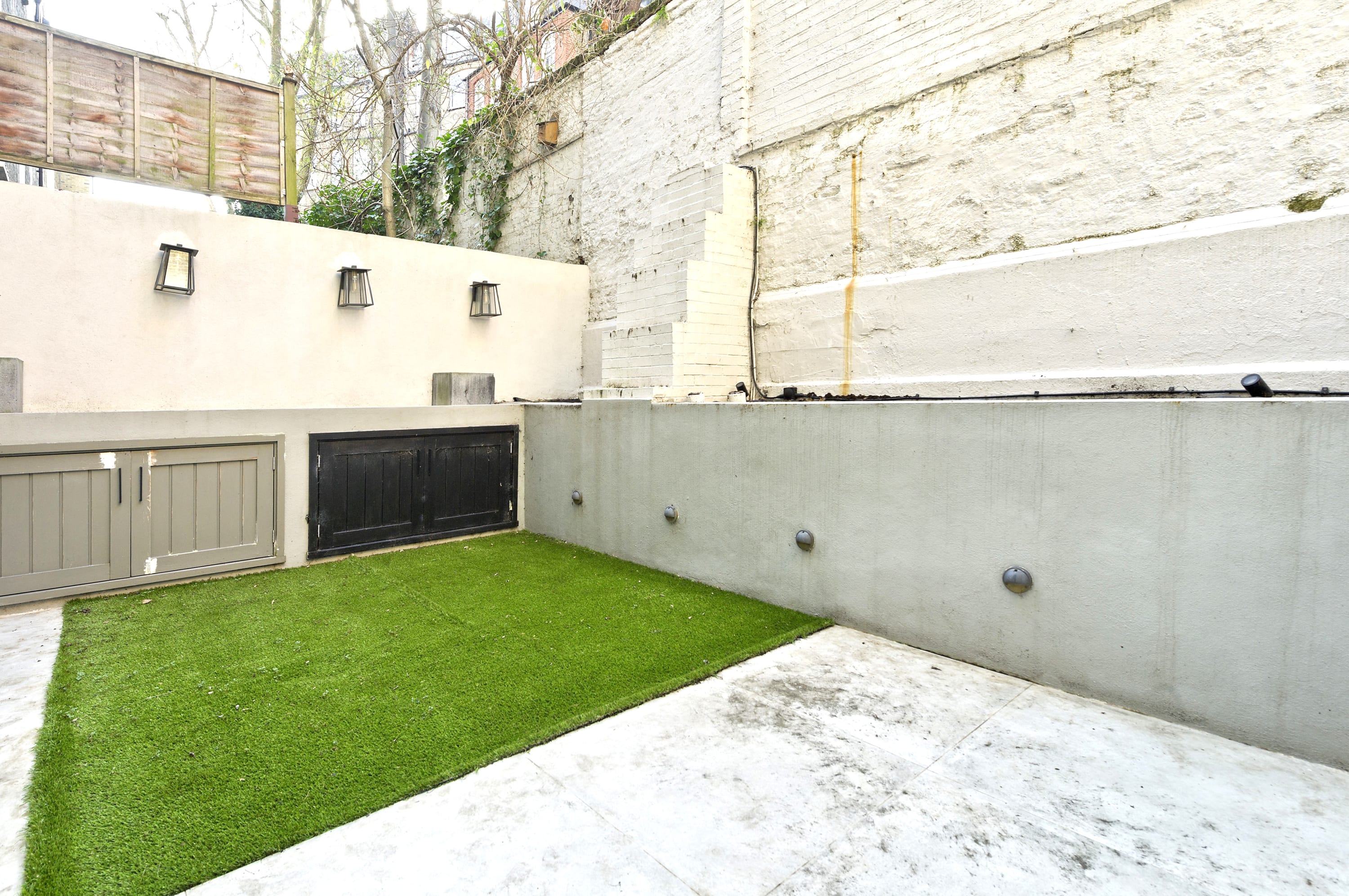 Colourful 3 Bed Kensington Garden Flat in Courtfield Gardens 20 SW5 0PD - Property image 26 - VivreStays
