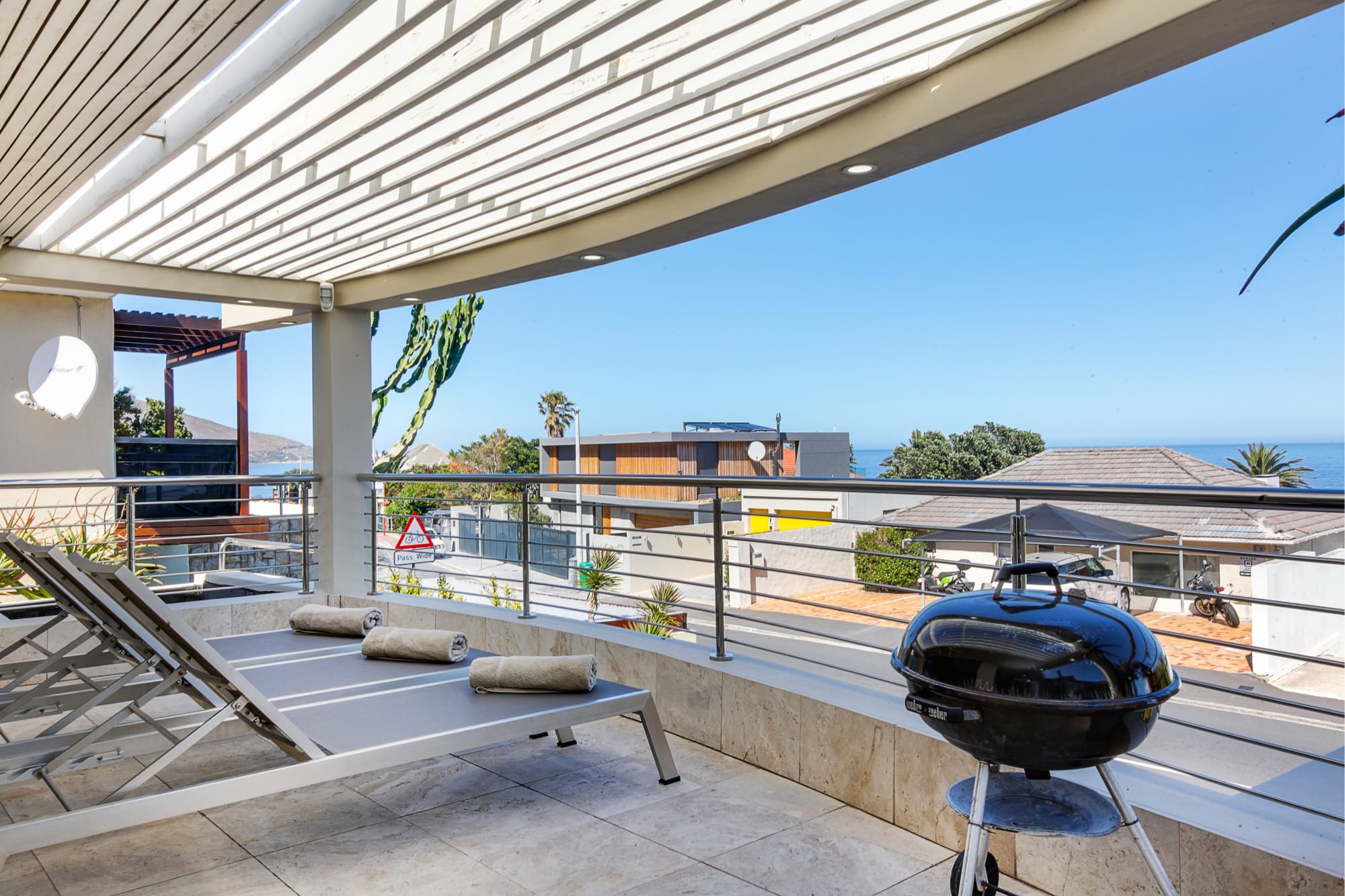 Family Home with Garden and Pool Bakoven Blue | Photo 2