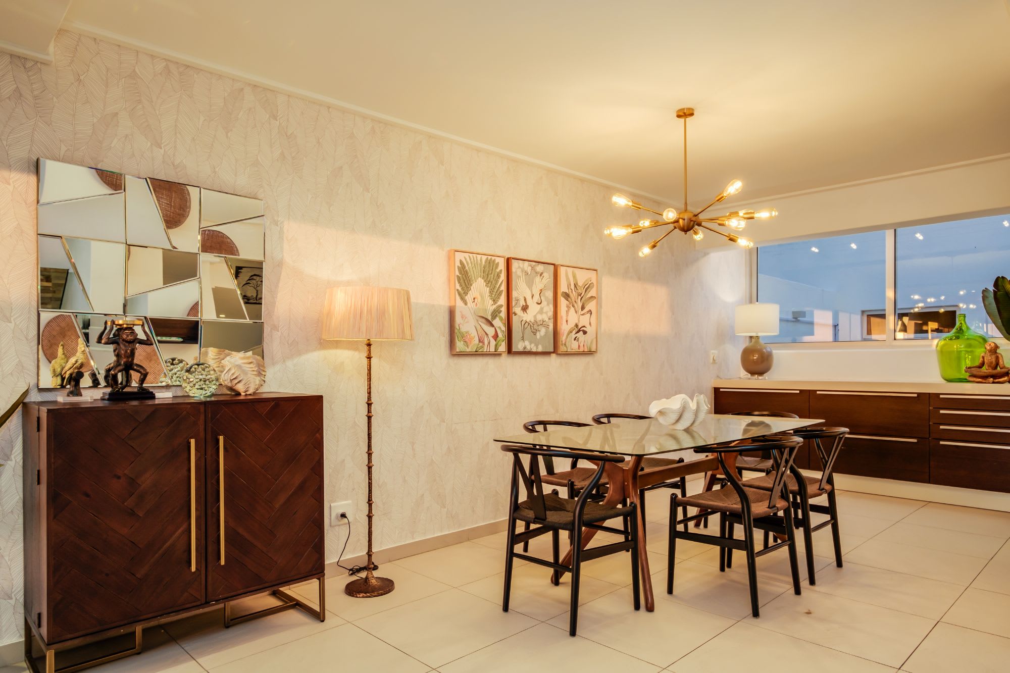 Stylish Holiday Apartment w Private Pool and 180 Views Malibu 8