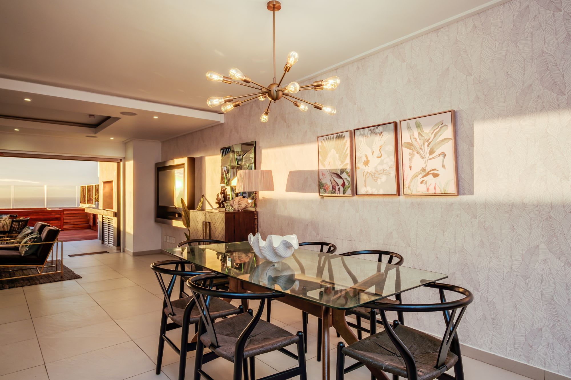 Stylish Holiday Apartment w Private Pool and 180 Views Malibu 7