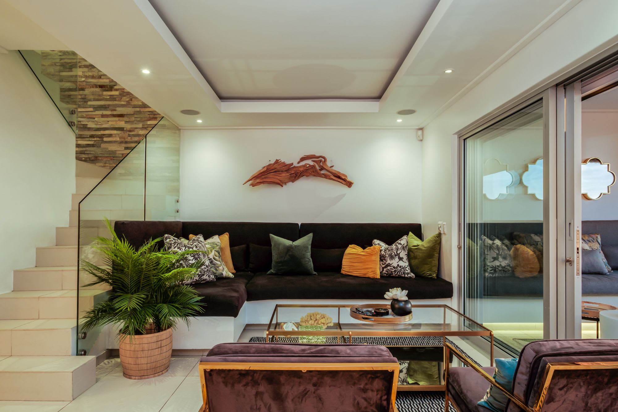 Stylish Holiday Apartment w Private Pool and 180 Views Malibu 6