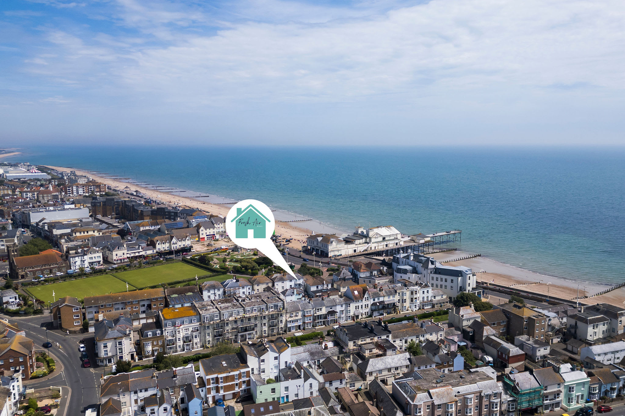 This two-bedroom apartment in Bognor Regis offers sea views and is just steps away from the beach