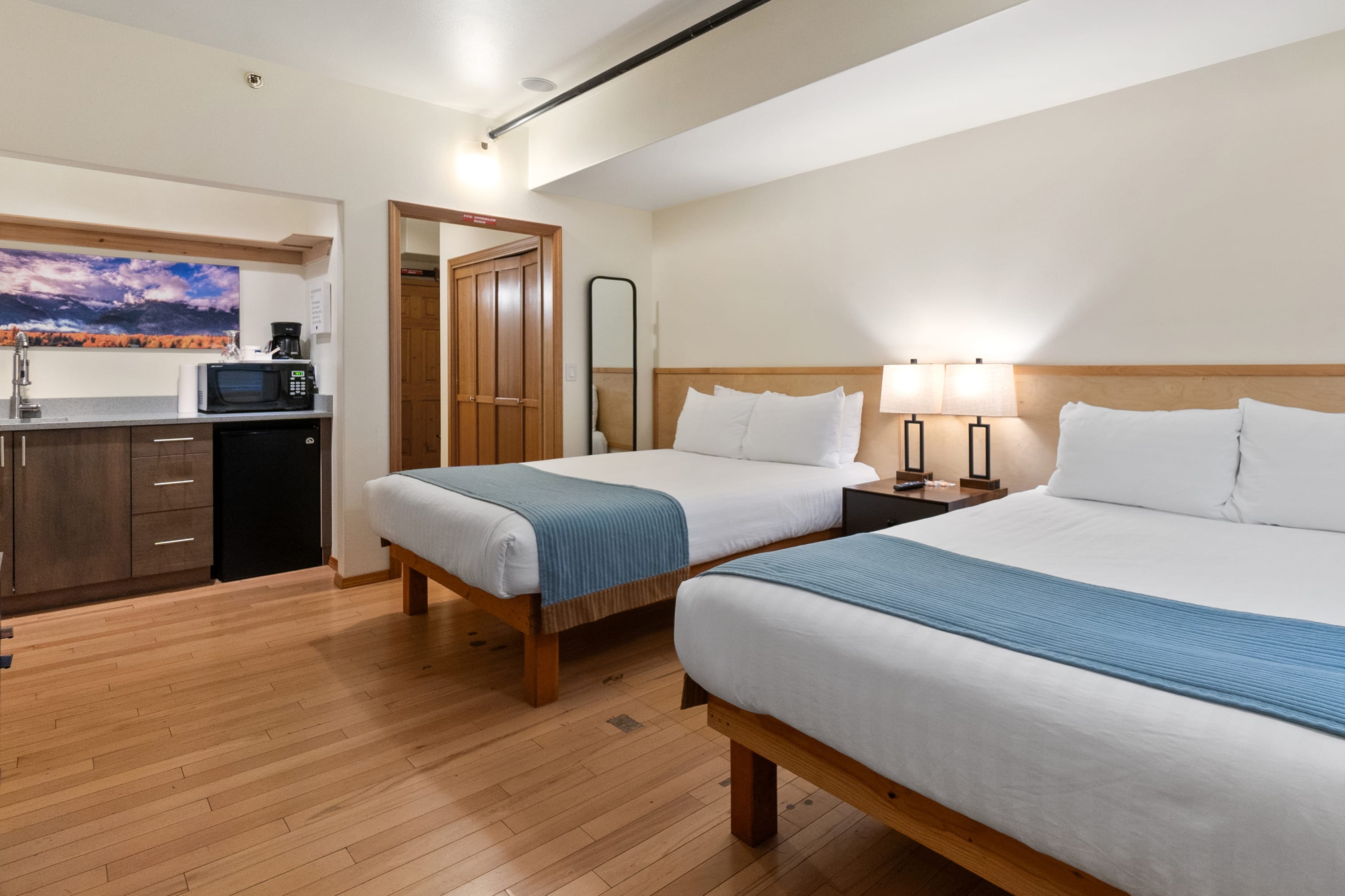 Two luxurious queen beds!