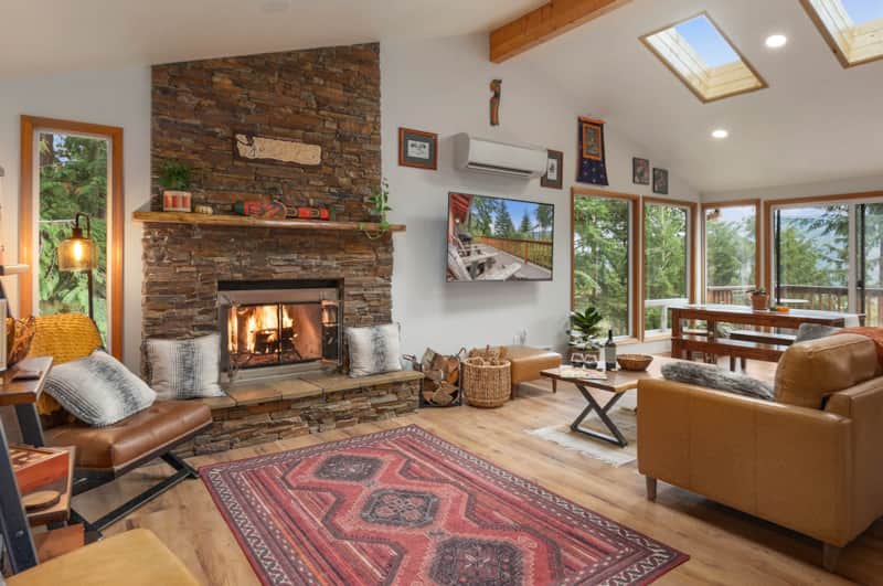 Spacious living area 