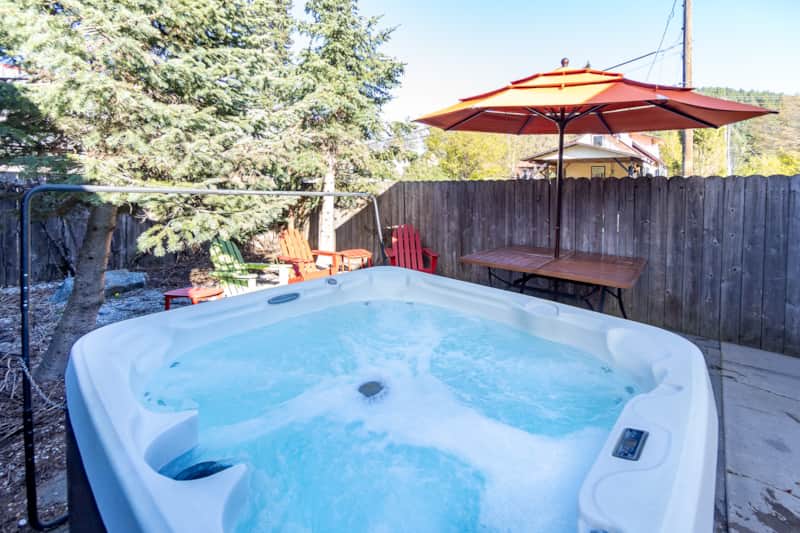 Shared hot tub in back