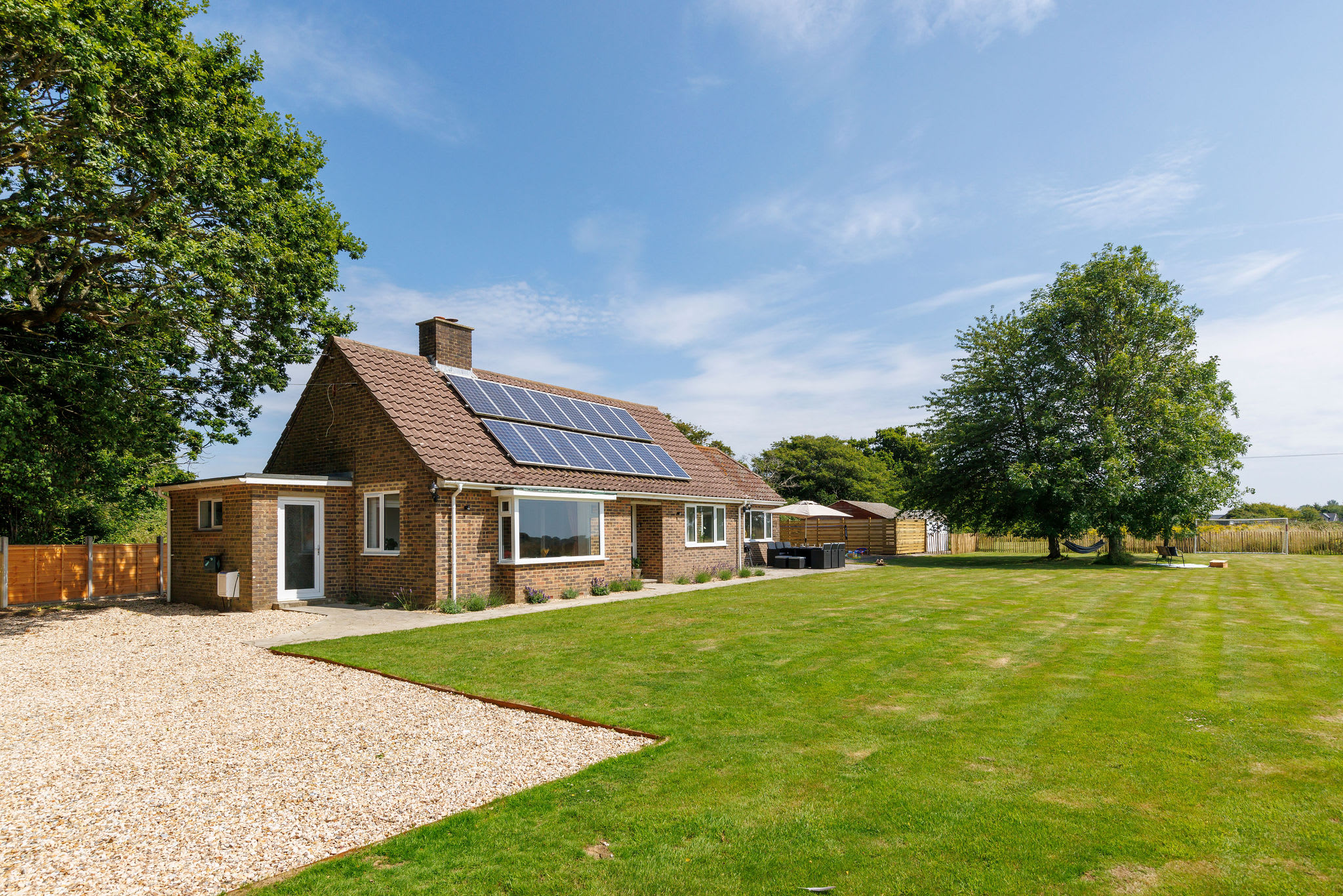 Charming 3-Bed Country Cottage with Hot Tub